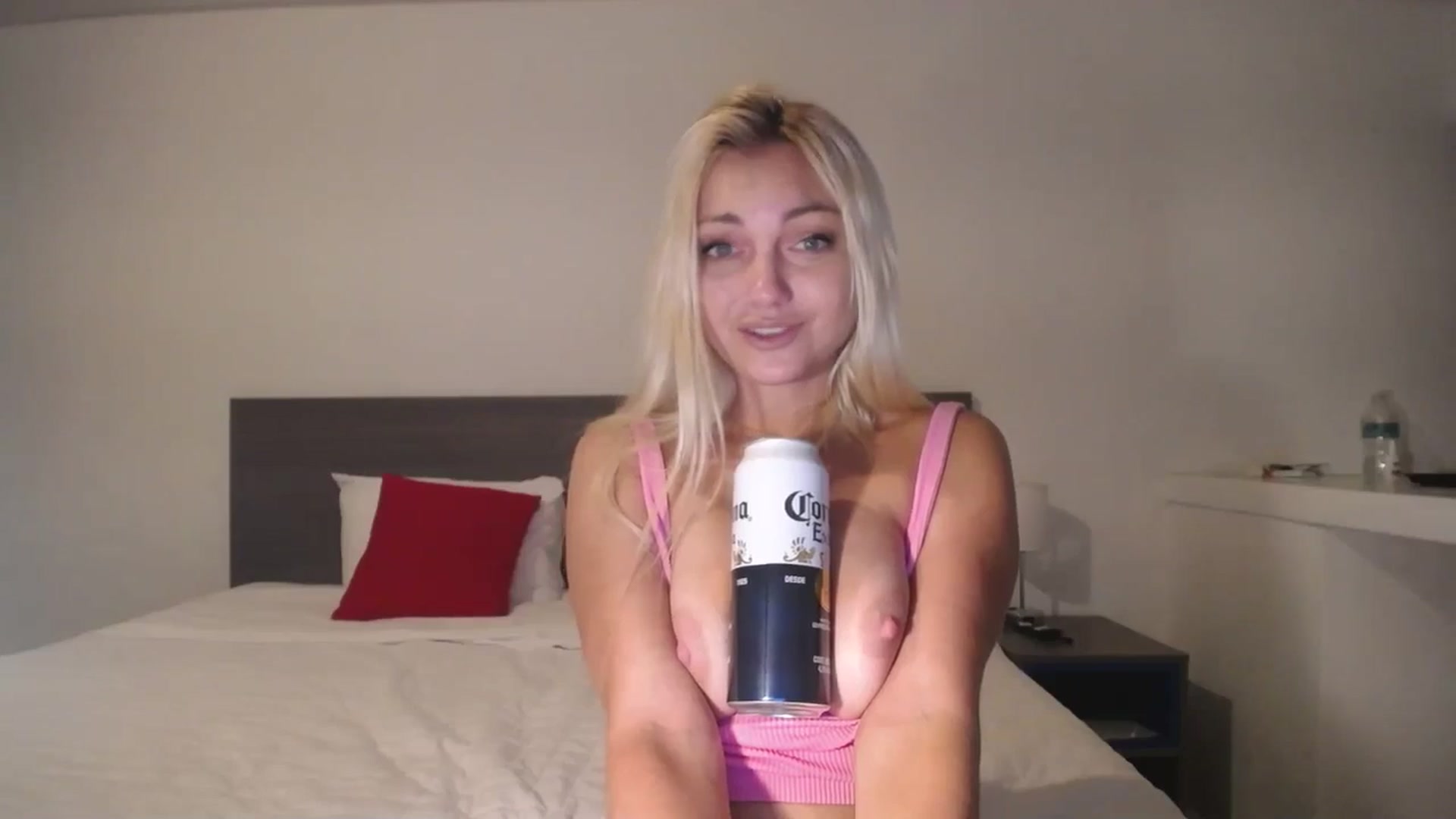 Gallery image thumbnail from AlissyaMay's myfreecams stream on, 11/09/2025, 05:44 image 12 of 20