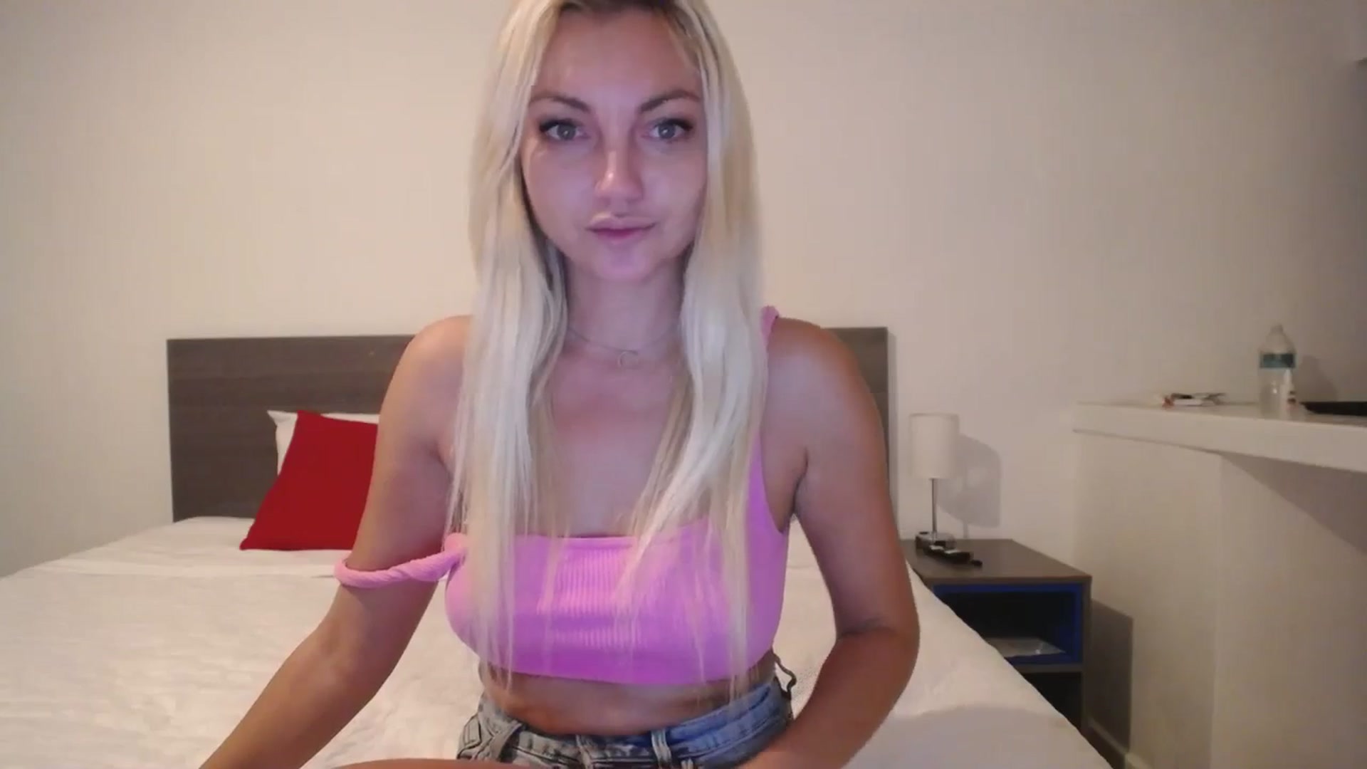 Gallery image thumbnail from AlissyaMay's myfreecams stream on, 11/09/2025, 10:57 image 4 of 20