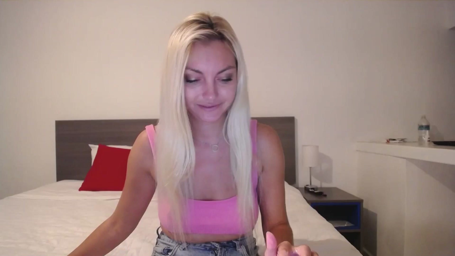Gallery image thumbnail from AlissyaMay's myfreecams stream on, 11/09/2025, 10:57 image 1 of 20