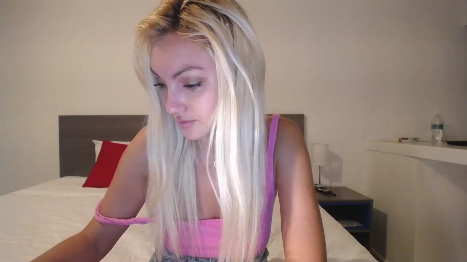 Gallery image thumbnail from AlissyaMay's myfreecams stream on, 11/09/2025, 10:57 image 13 of 20