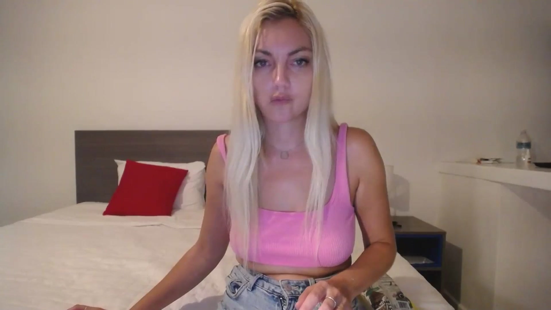 Gallery image thumbnail from AlissyaMay's myfreecams stream on, 11/09/2025, 10:57 image 18 of 20