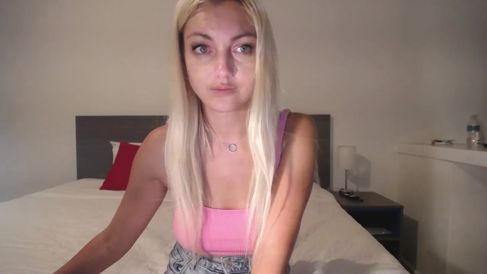 Gallery image thumbnail from AlissyaMay's myfreecams stream on, 11/09/2025, 11:29 image 6 of 20