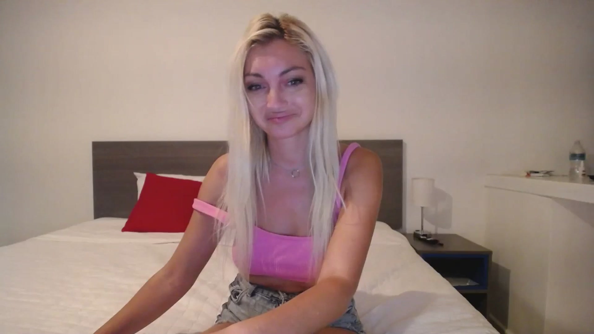 Gallery image thumbnail from AlissyaMay's myfreecams stream on, 11/09/2025, 11:29 image 12 of 20