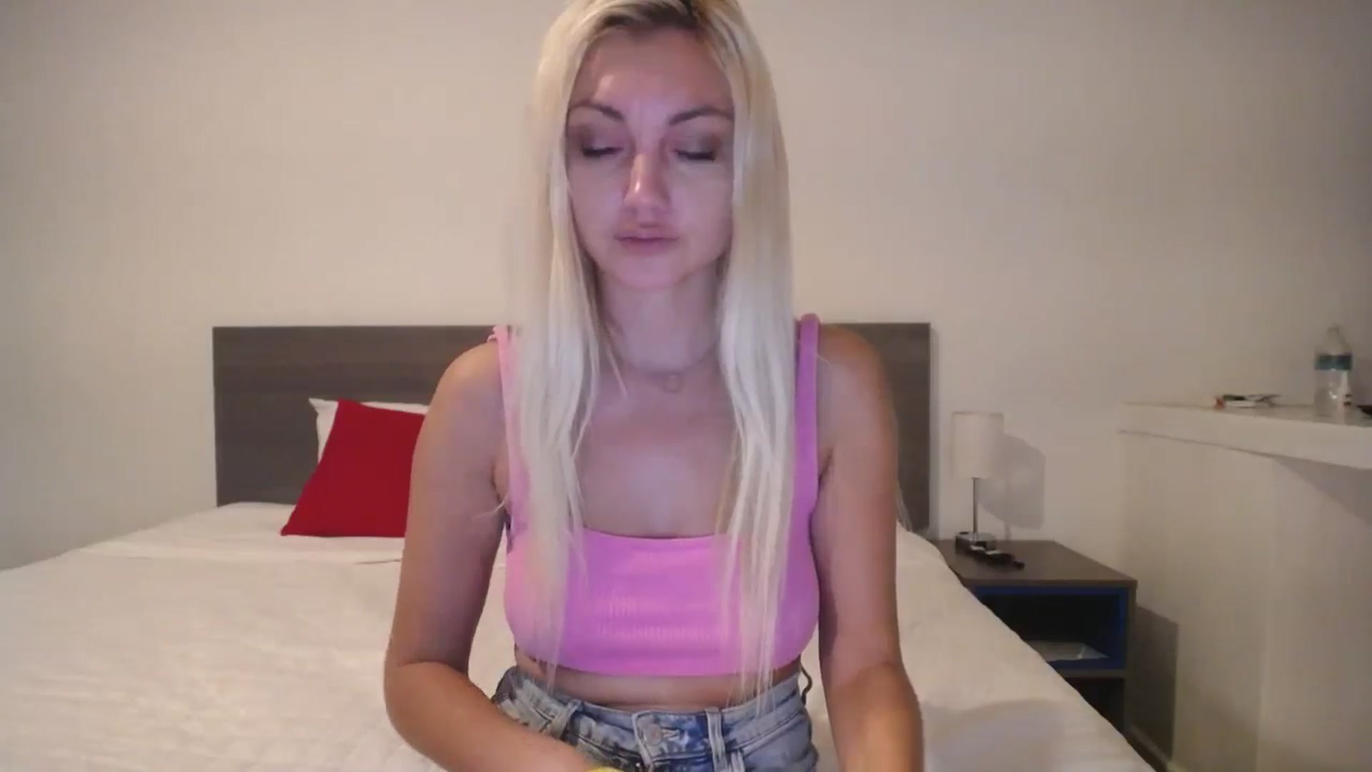Gallery image thumbnail from AlissyaMay's myfreecams stream on, 11/09/2025, 11:29 image 9 of 20