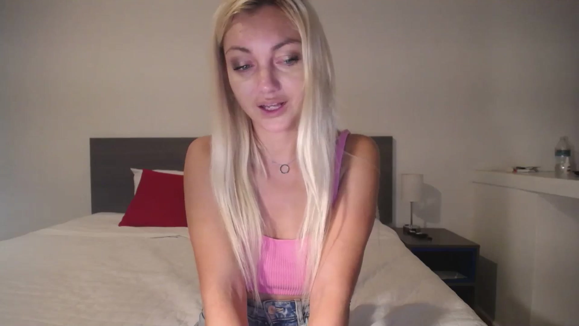 Gallery image thumbnail from AlissyaMay's myfreecams stream on, 11/09/2025, 11:29 image 5 of 20