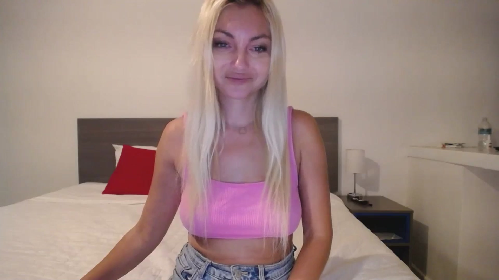 Gallery image thumbnail from AlissyaMay's myfreecams stream on, 11/09/2025, 11:29 image 10 of 20
