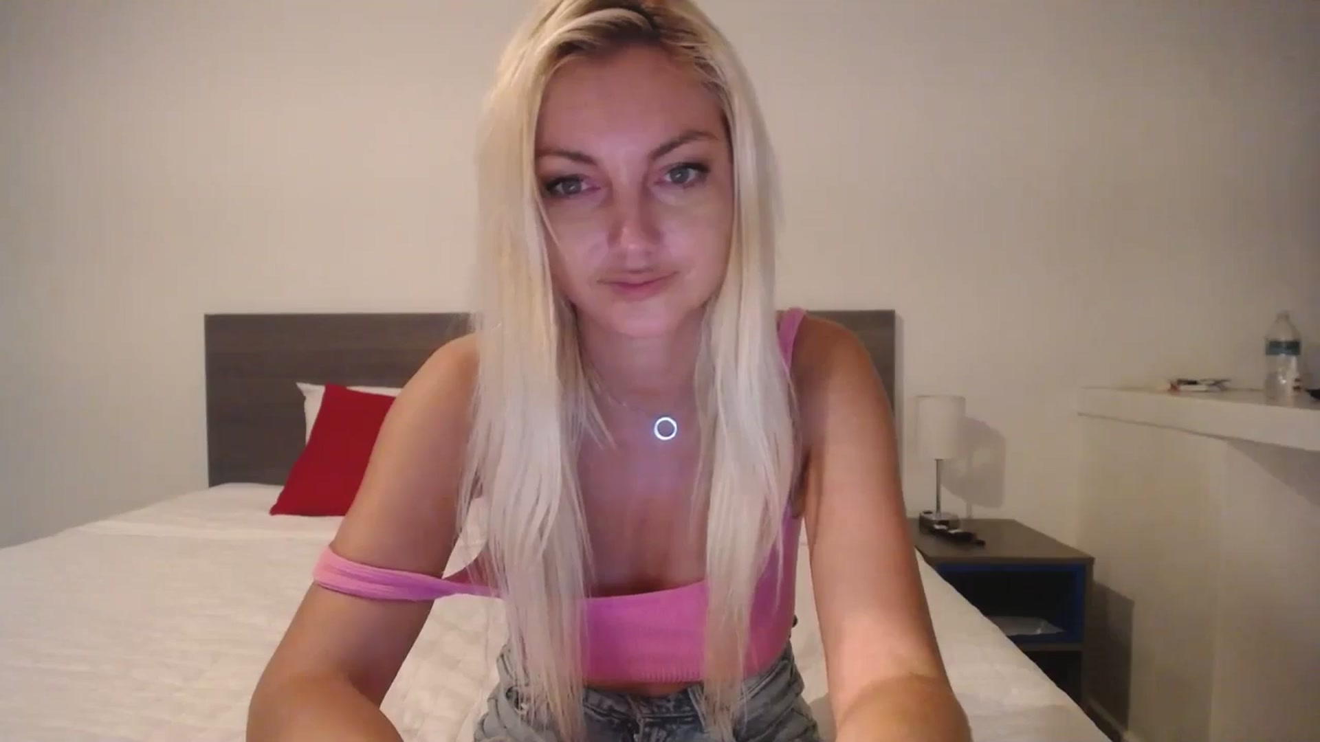 Gallery image thumbnail from AlissyaMay's myfreecams stream on, 11/09/2025, 11:29 image 14 of 20