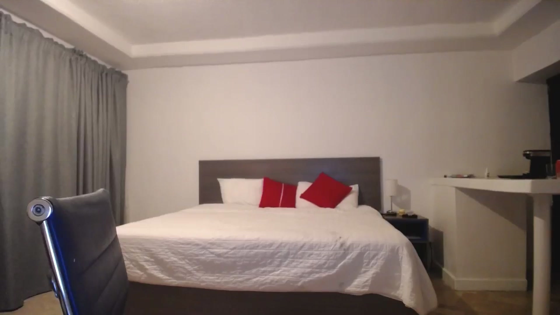 Gallery image thumbnail from AlissyaMay's myfreecams stream on, 11/10/2025, 07:52 image 6 of 20