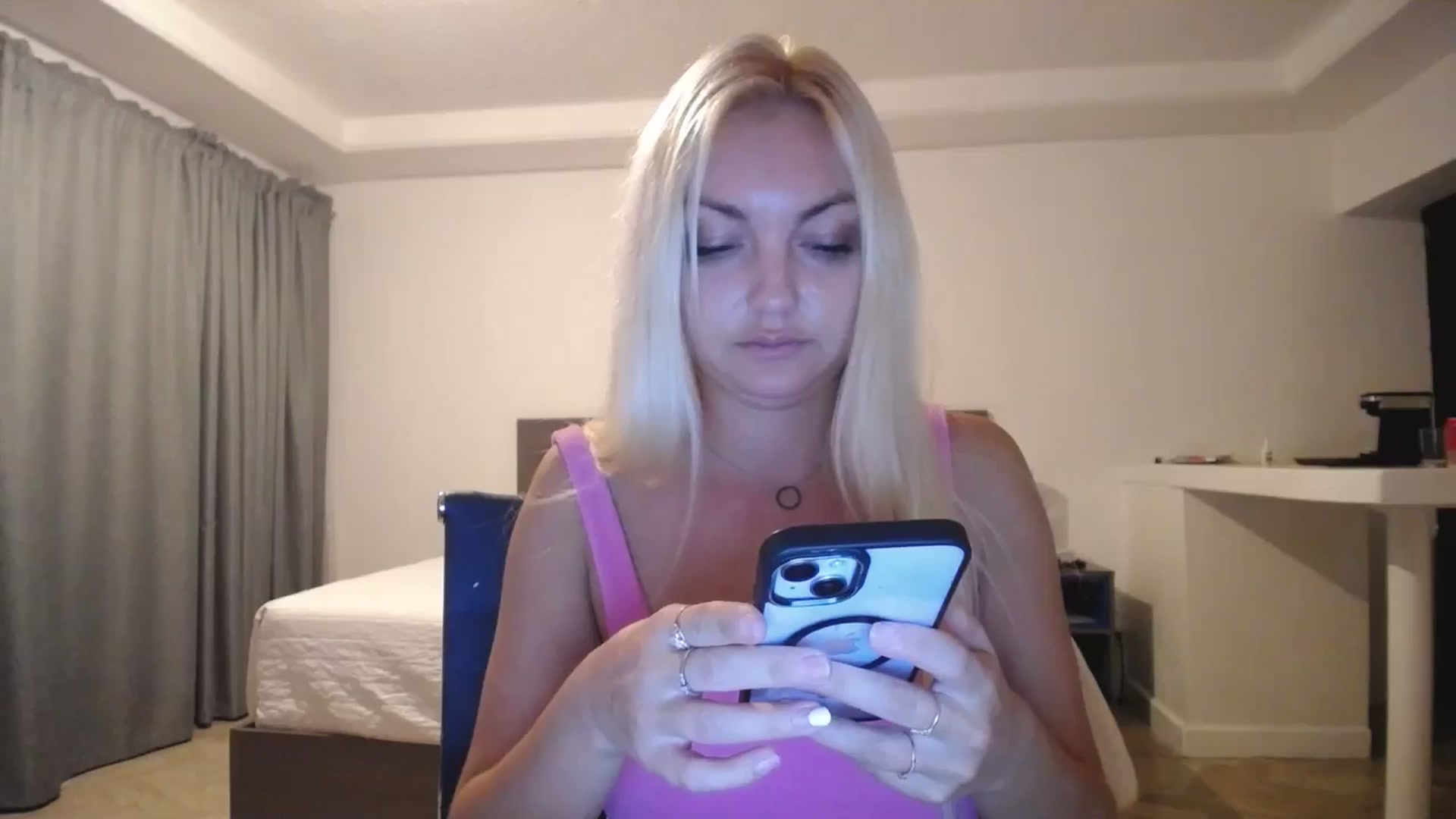 Gallery image thumbnail from AlissyaMay's myfreecams stream on, 11/10/2025, 07:52 image 5 of 20