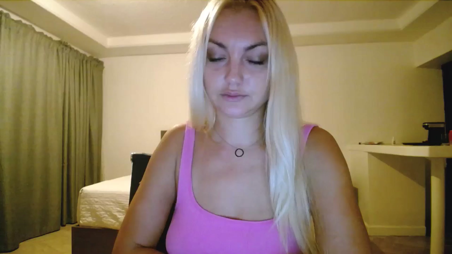 Gallery image thumbnail from AlissyaMay's myfreecams stream on, 11/10/2025, 07:52 image 12 of 20