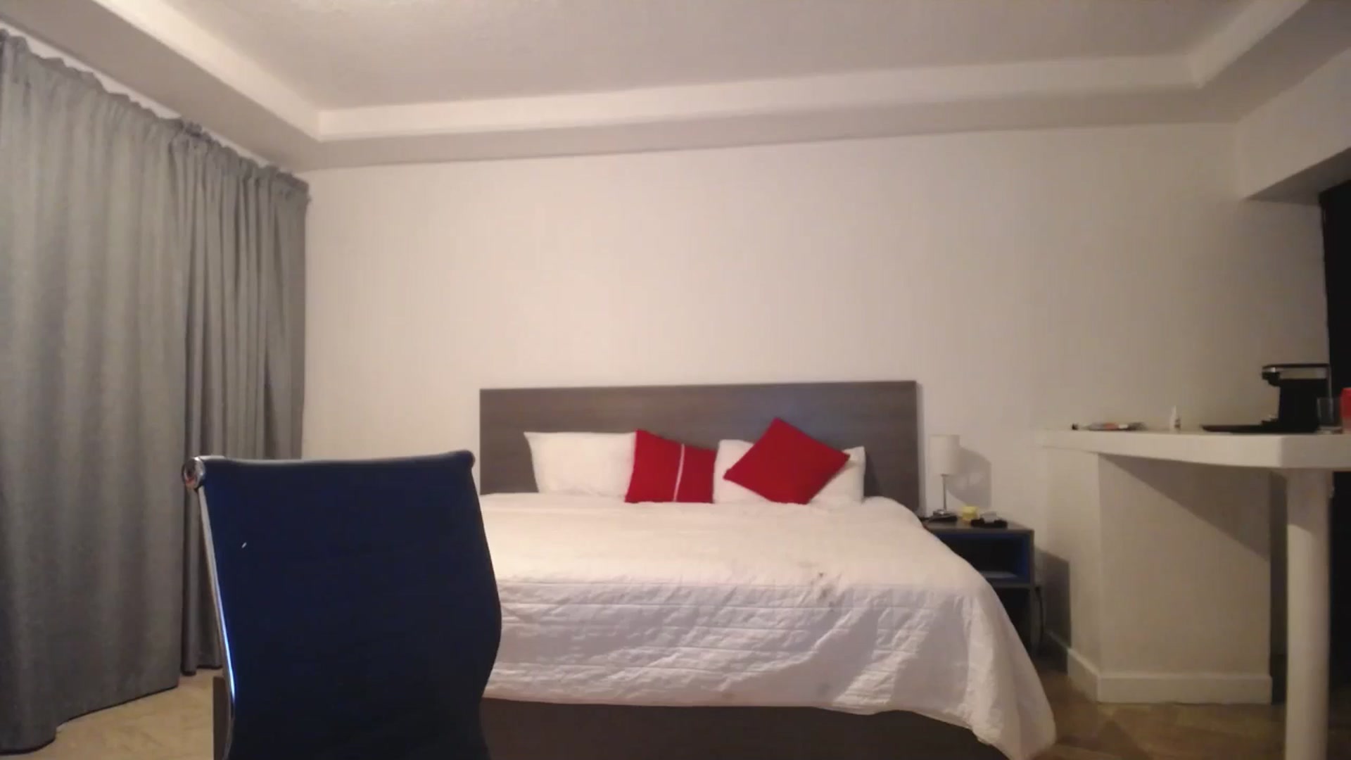 Gallery image thumbnail from AlissyaMay's myfreecams stream on, 11/10/2025, 07:52 image 4 of 20