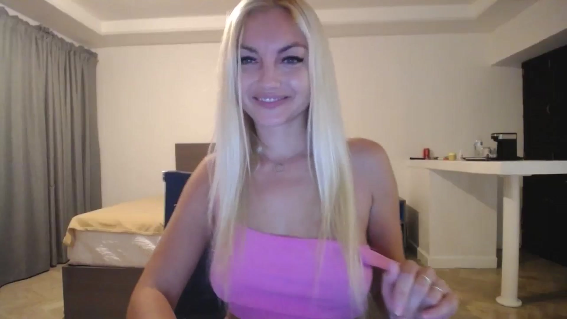 Gallery image thumbnail from AlissyaMay's myfreecams stream on, 11/11/2025, 09:32 image 7 of 20