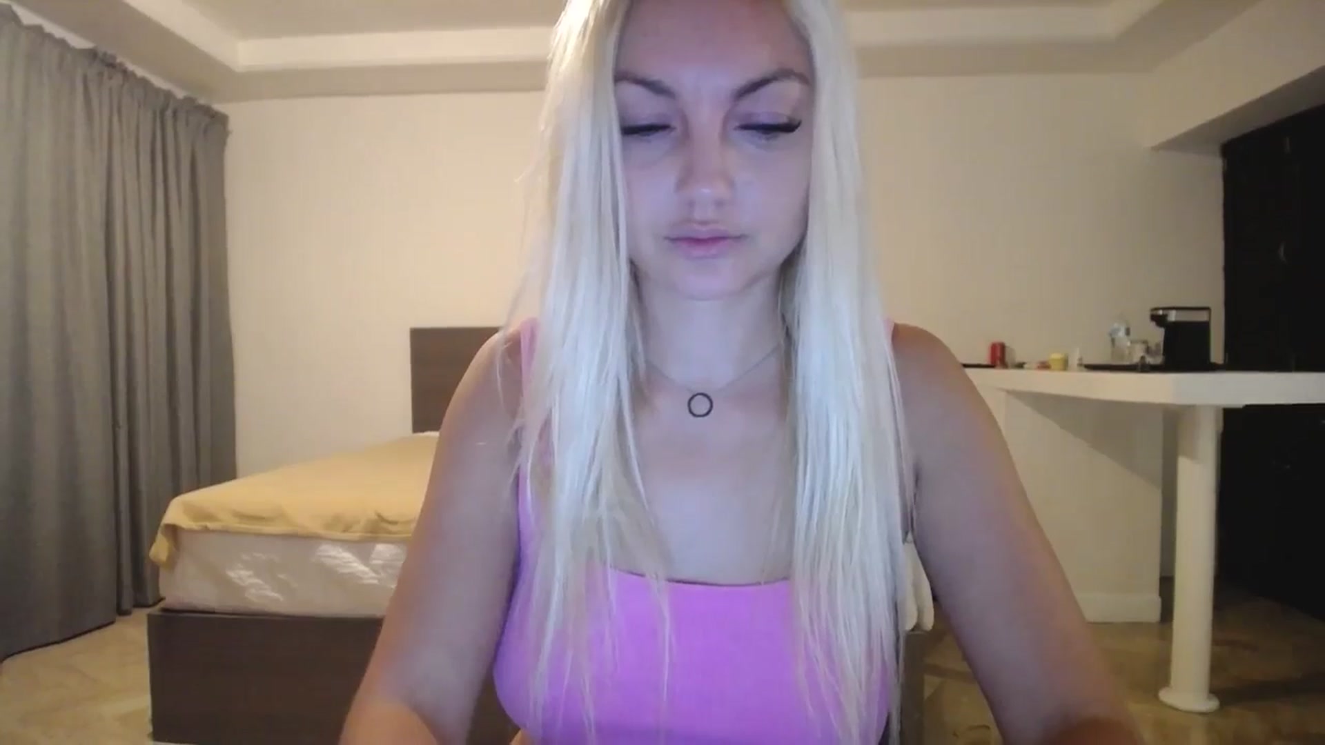 Gallery image thumbnail from AlissyaMay's myfreecams stream on, 11/11/2025, 09:32 image 15 of 20