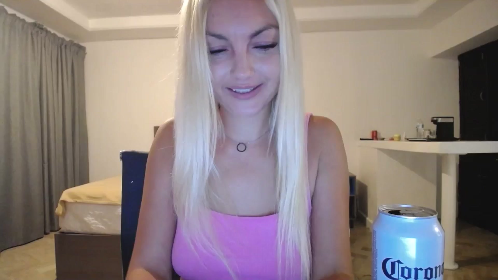 Gallery image thumbnail from AlissyaMay's myfreecams stream on, 11/11/2025, 09:32 image 1 of 20