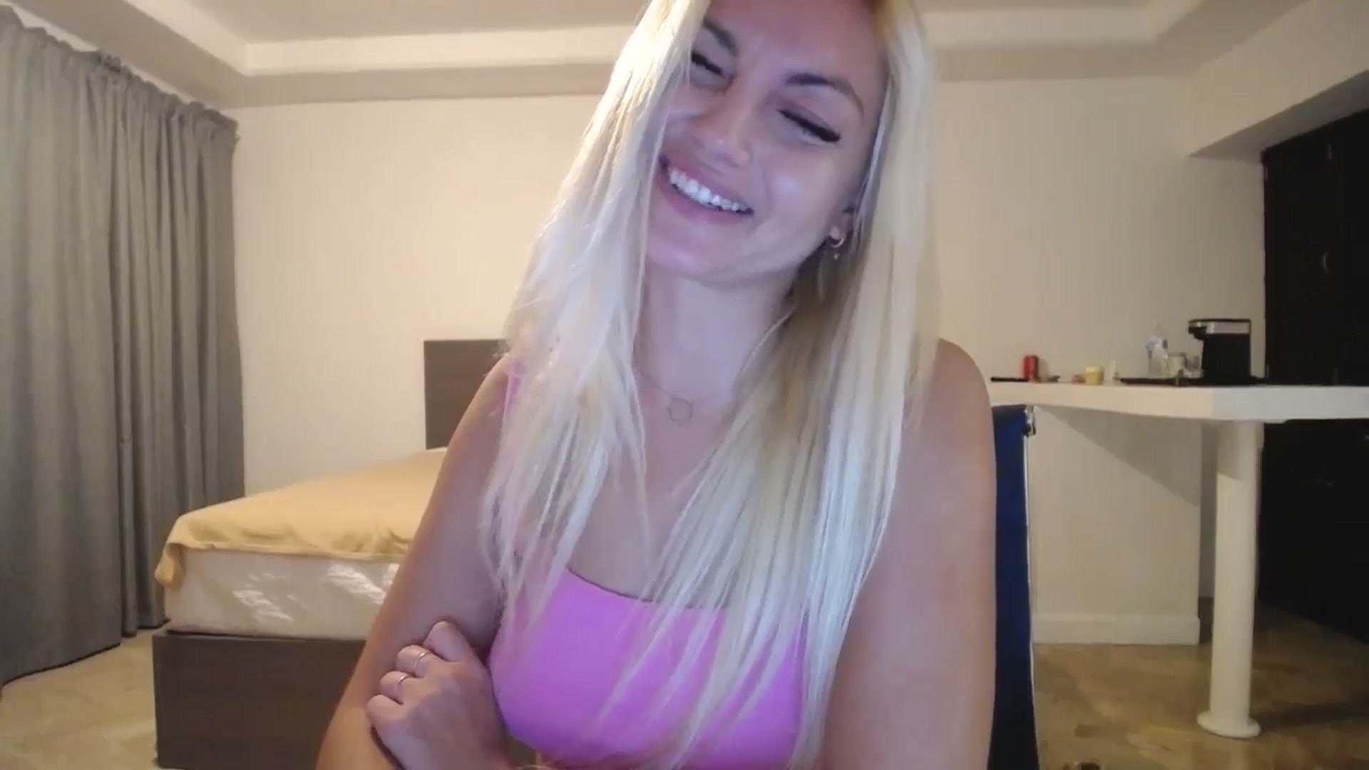 Gallery image thumbnail from AlissyaMay's myfreecams stream on, 11/11/2025, 09:32 image 14 of 20