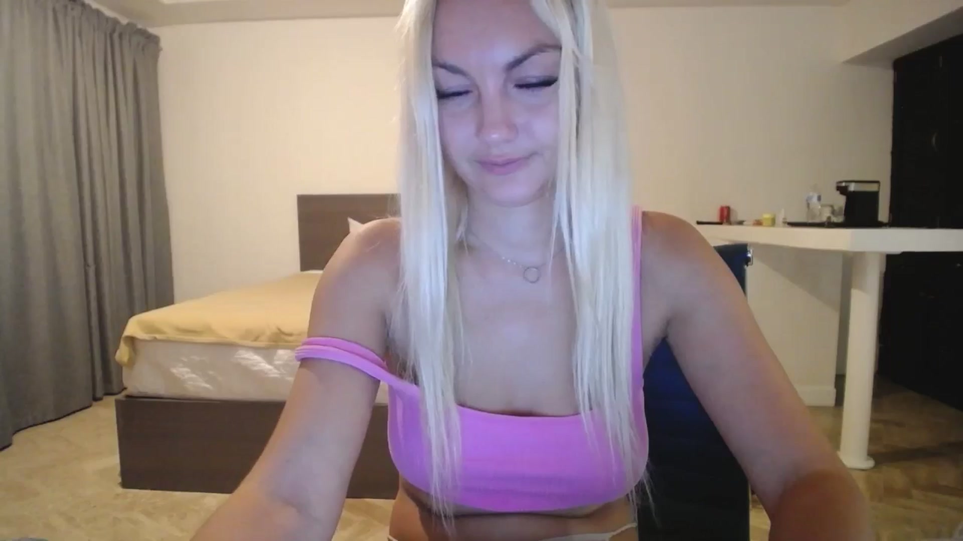 Gallery image thumbnail from AlissyaMay's myfreecams stream on, 11/11/2025, 10:45 image 9 of 20