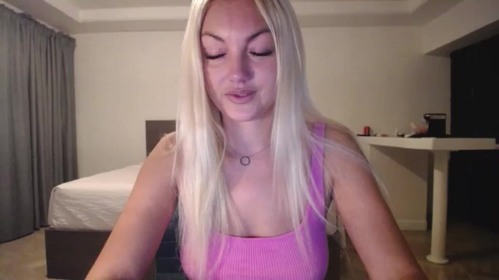 Gallery image thumbnail from AlissyaMay's myfreecams stream on, 11/12/2025, 07:50 image 20 of 20