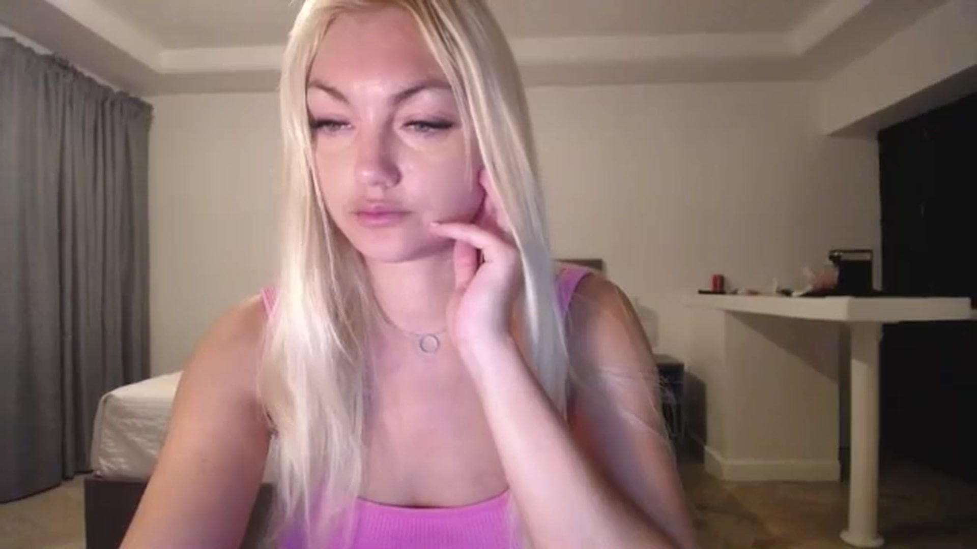 Gallery image thumbnail from AlissyaMay's myfreecams stream on, 11/12/2025, 08:57 image 19 of 20