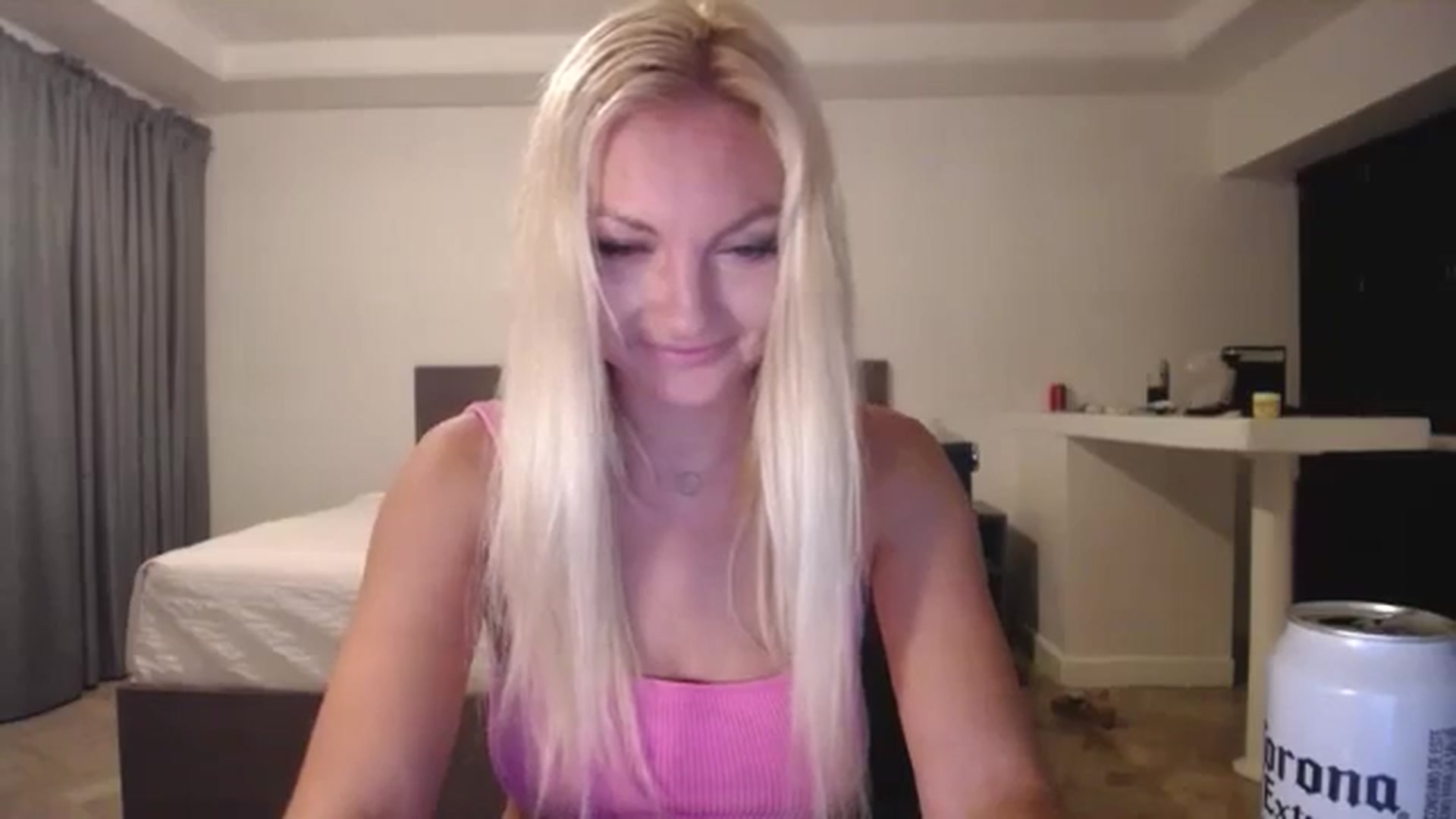 Gallery image thumbnail from AlissyaMay's myfreecams stream on, 11/13/2025, 09:37 image 3 of 20