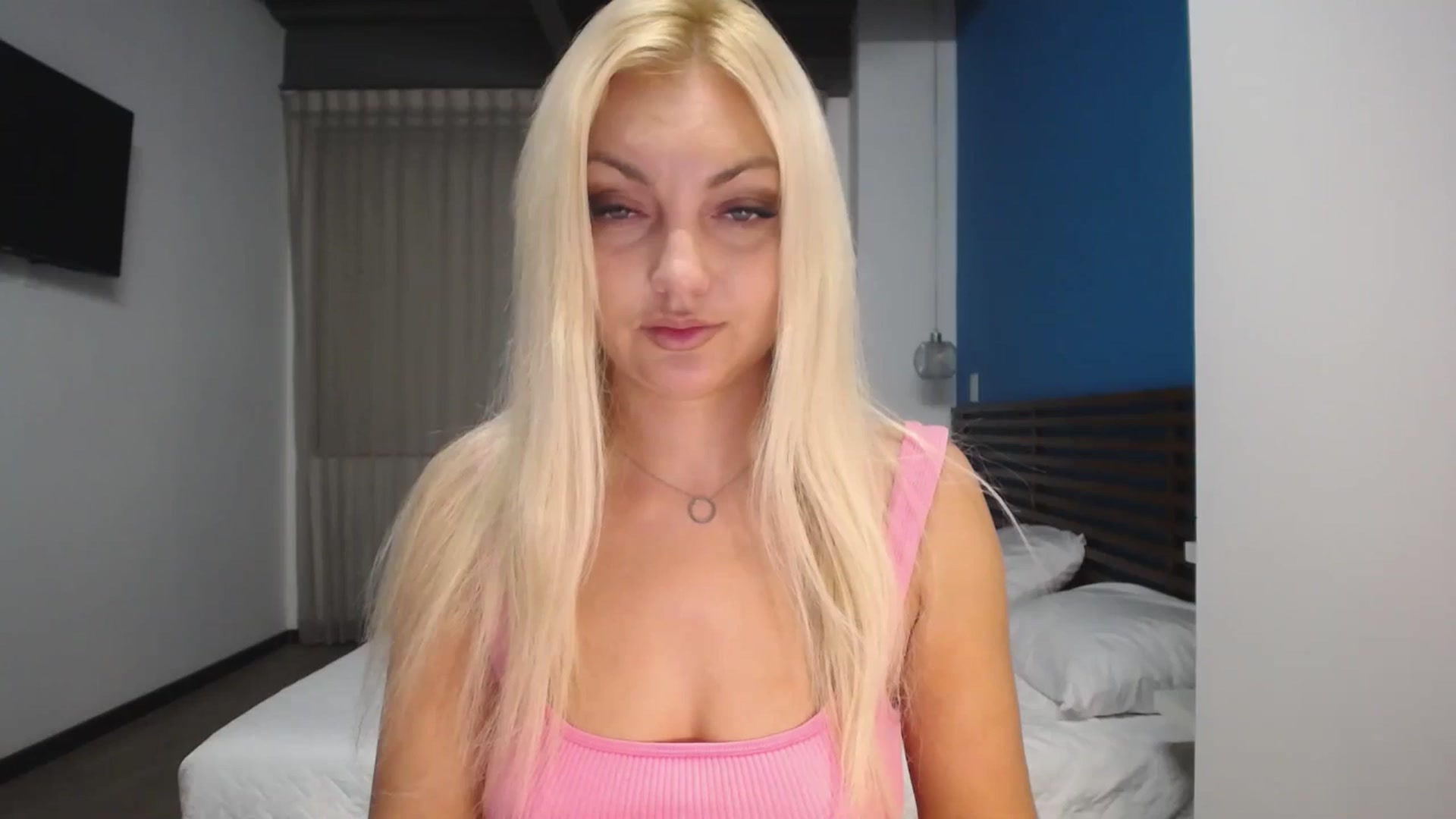 Gallery image thumbnail from AlissyaMay's myfreecams stream on, 11/17/2025, 03:58 image 1 of 20