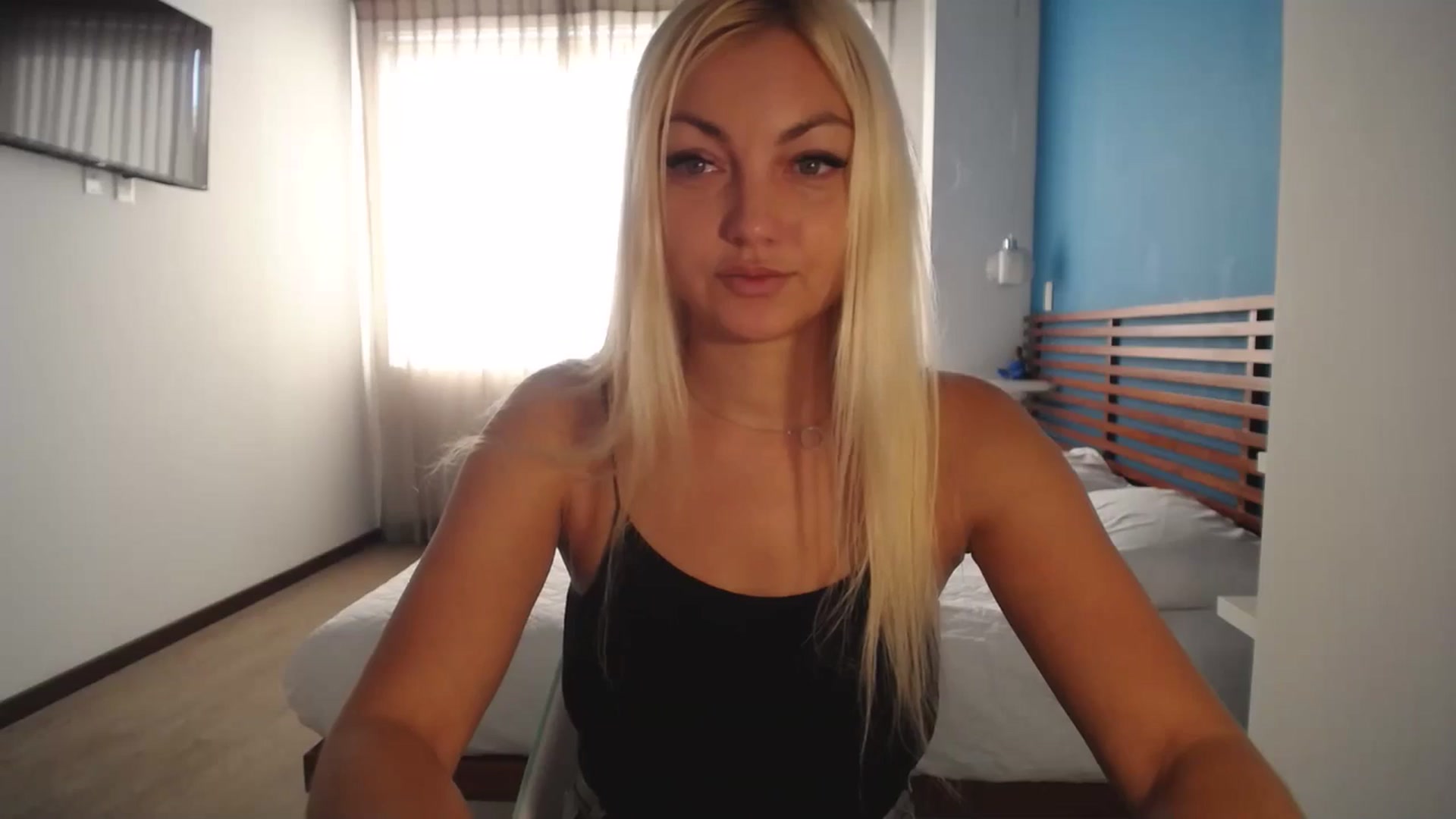 Gallery image thumbnail from AlissyaMay's myfreecams stream on, 11/24/2025, 16:21 image 5 of 20