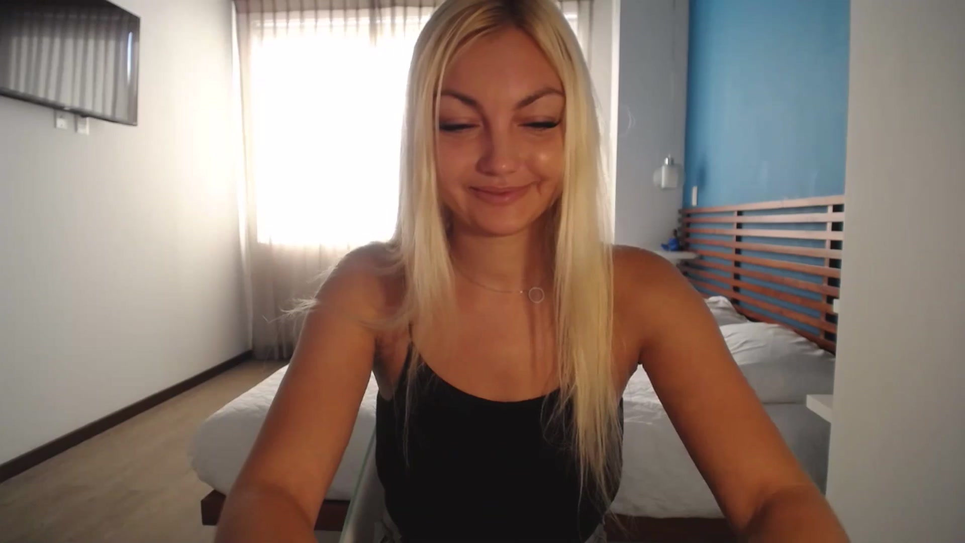 Gallery image thumbnail from AlissyaMay's myfreecams stream on, 11/24/2025, 16:21 image 7 of 20