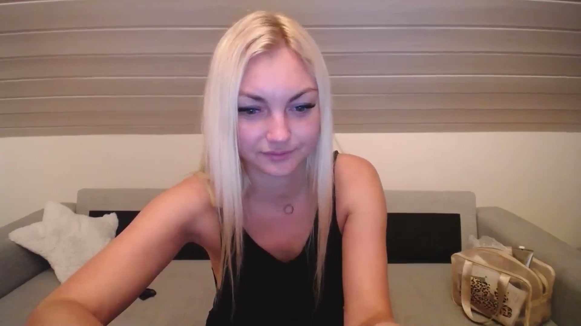 Gallery image thumbnail from AlissyaMay's myfreecams stream on, 11/26/2025, 20:03 image 14 of 20
