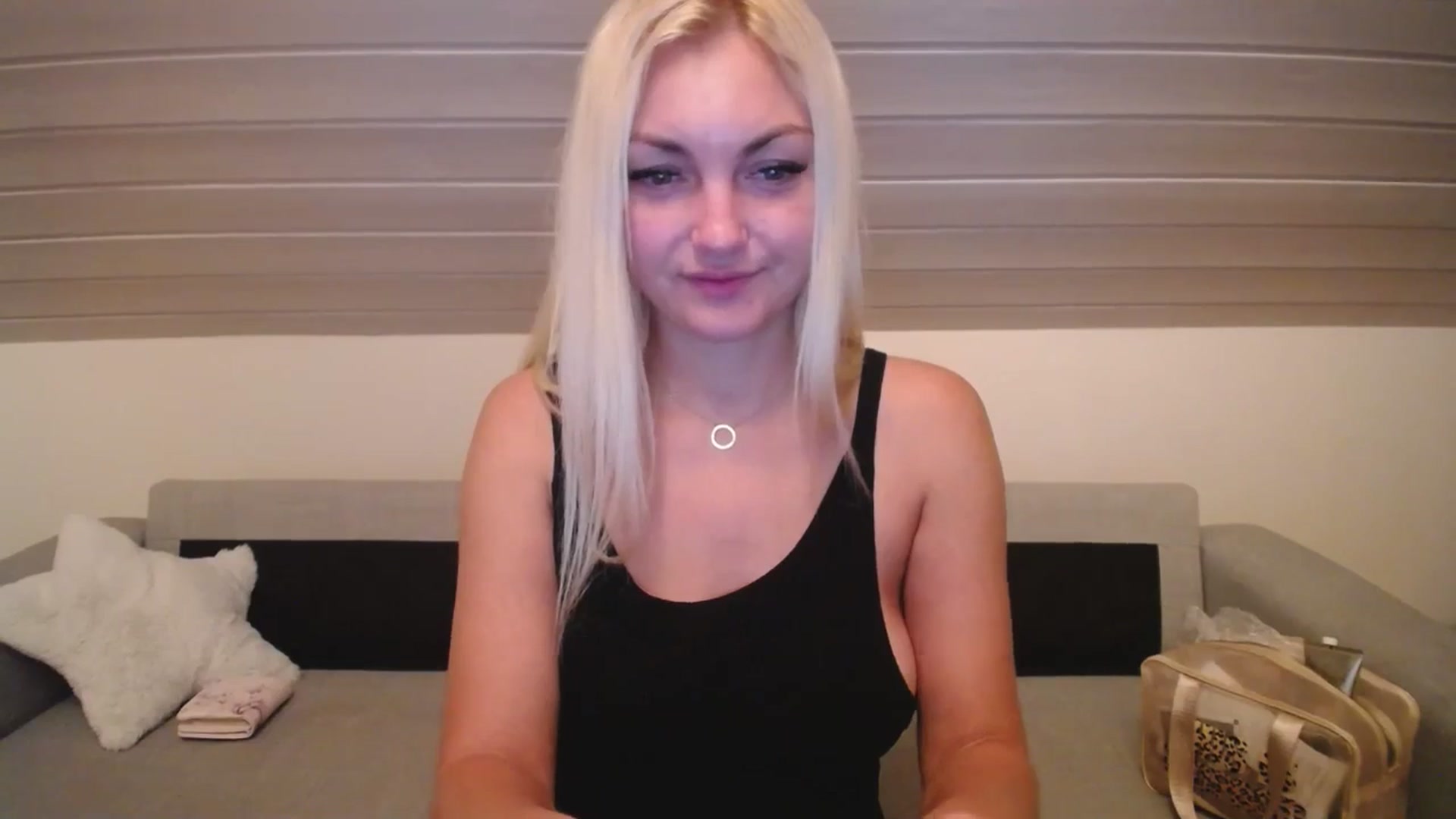 Gallery image thumbnail from AlissyaMay's myfreecams stream on, 11/26/2025, 20:03 image 19 of 20