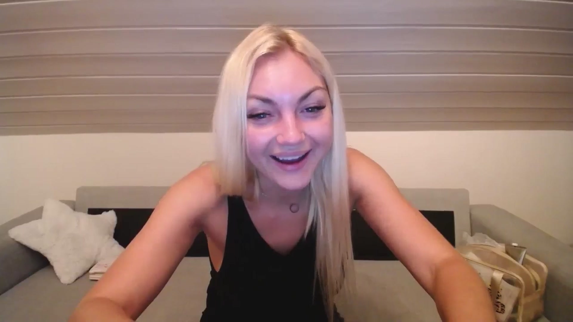 Gallery image thumbnail from AlissyaMay's myfreecams stream on, 11/26/2025, 20:03 image 13 of 20
