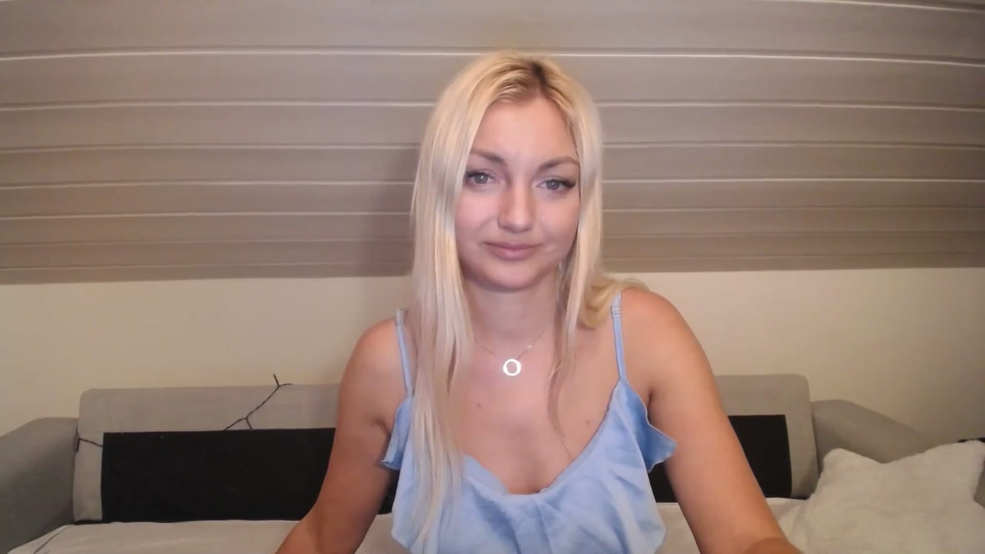 Gallery image thumbnail from AlissyaMay's myfreecams stream on, 12/12/2025, 18:03 image 17 of 20