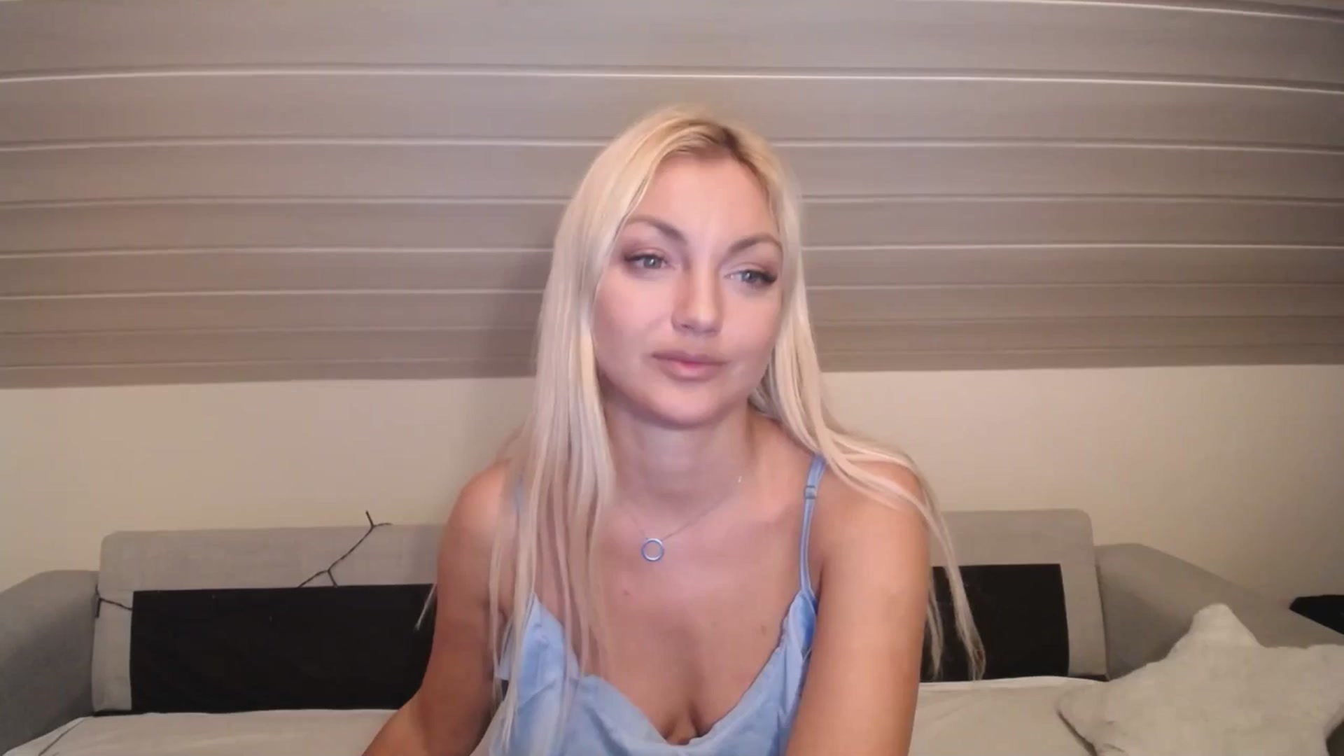 Gallery image thumbnail from AlissyaMay's myfreecams stream on, 12/12/2025, 18:03 image 1 of 20