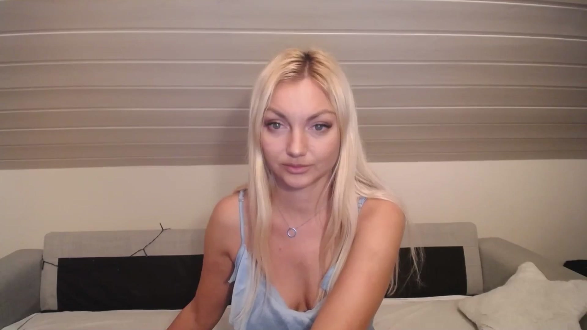 Gallery image thumbnail from AlissyaMay's myfreecams stream on, 12/12/2025, 18:03 image 2 of 20