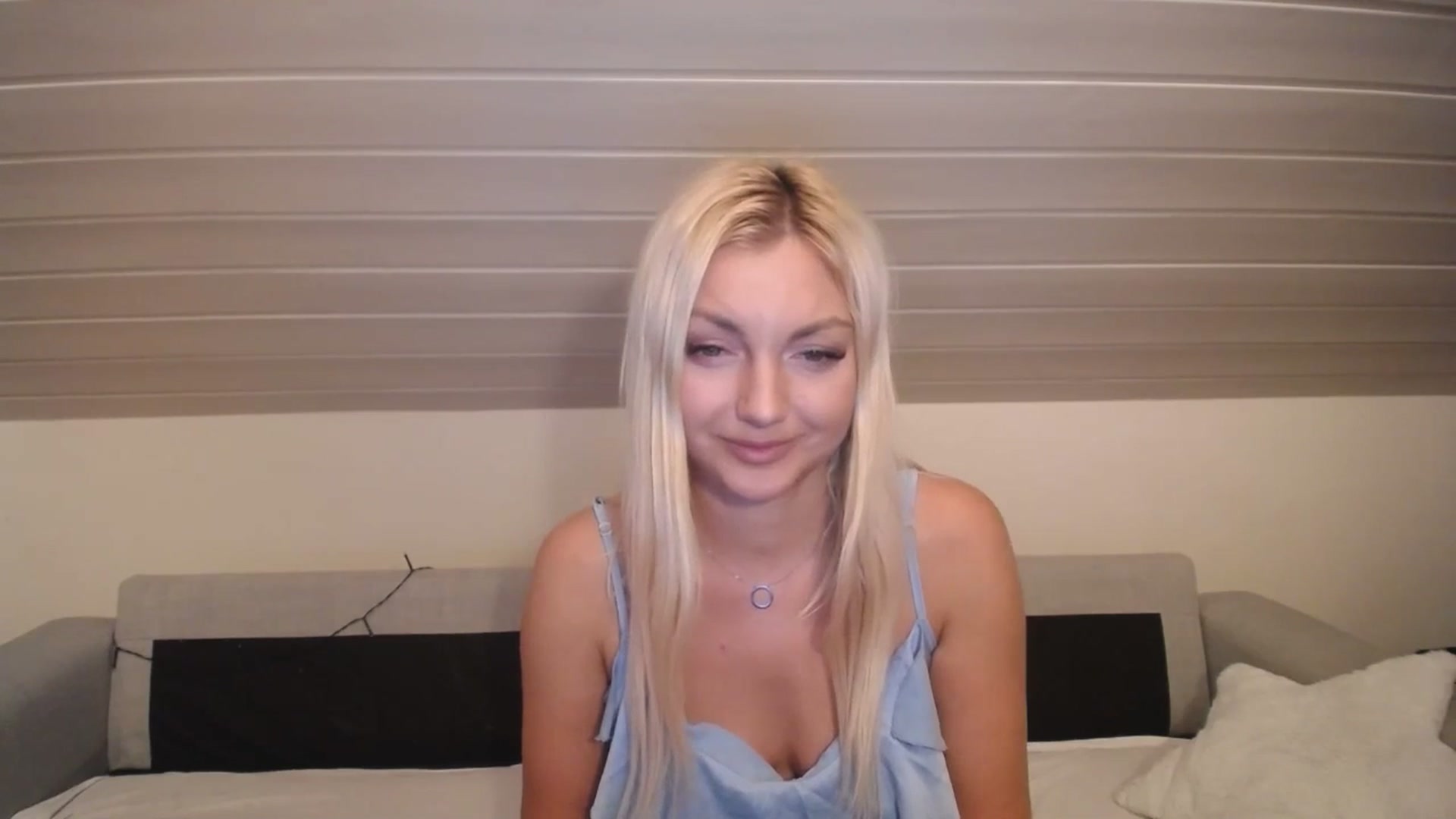 Gallery image thumbnail from AlissyaMay's myfreecams stream on, 12/12/2025, 18:03 image 13 of 20