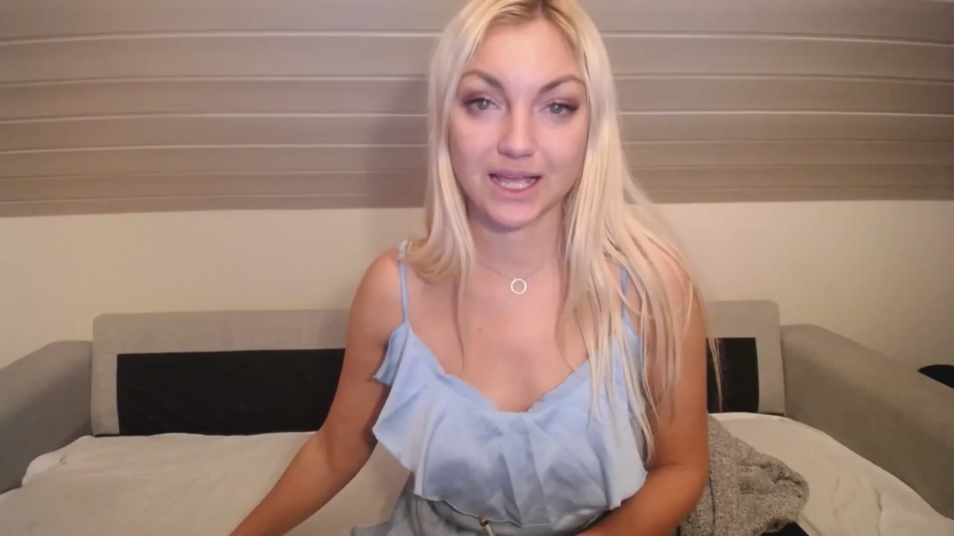 Gallery image thumbnail from AlissyaMay's myfreecams stream on, 12/12/2025, 21:12 image 2 of 20