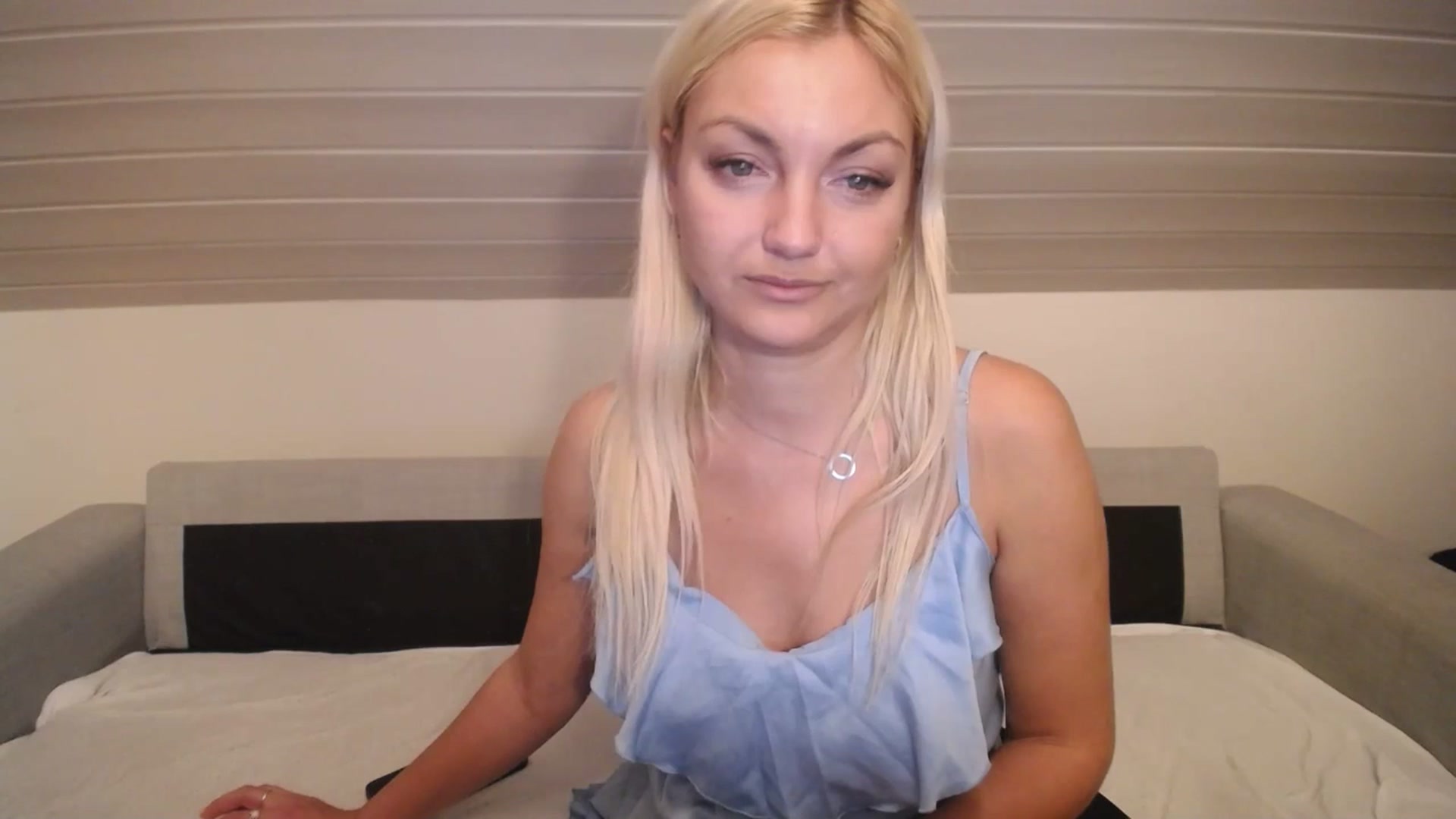 Gallery image thumbnail from AlissyaMay's myfreecams stream on, 12/12/2025, 21:12 image 17 of 20