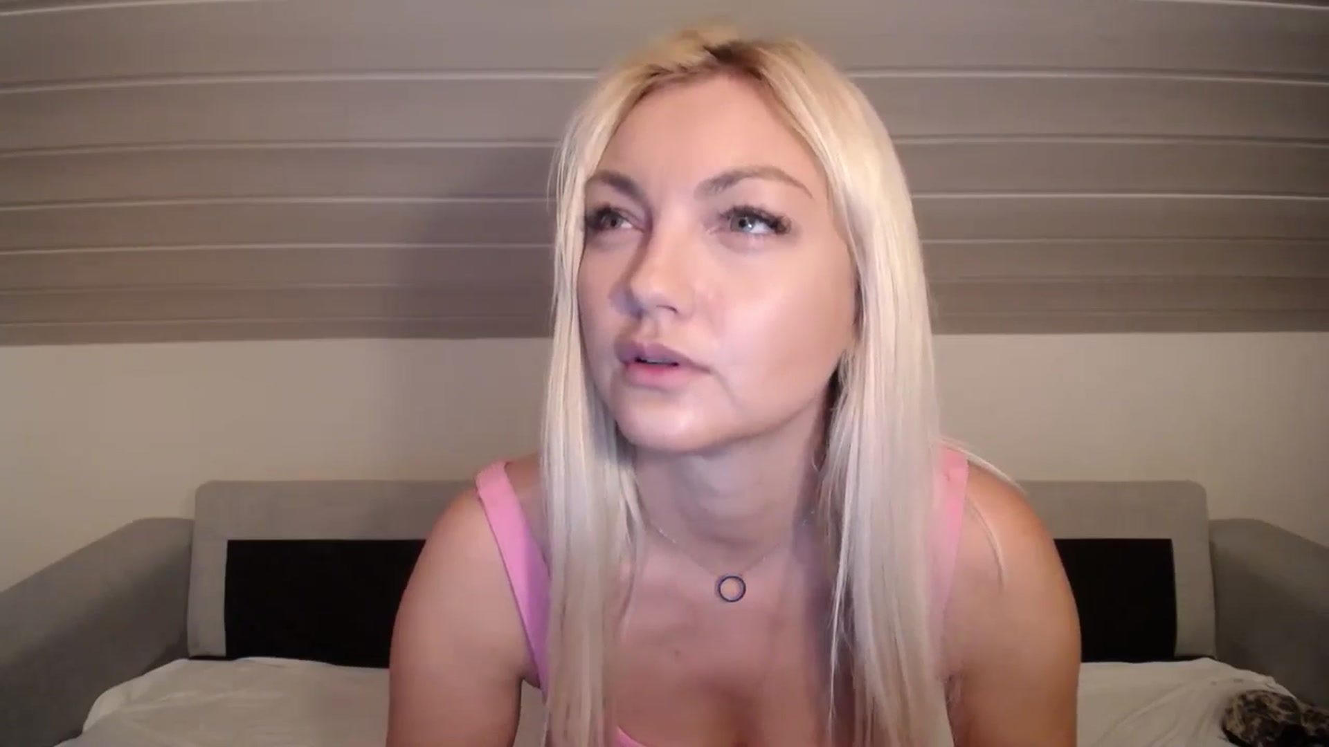 Gallery image thumbnail from AlissyaMay's myfreecams stream on, 12/14/2025, 18:04 image 7 of 20