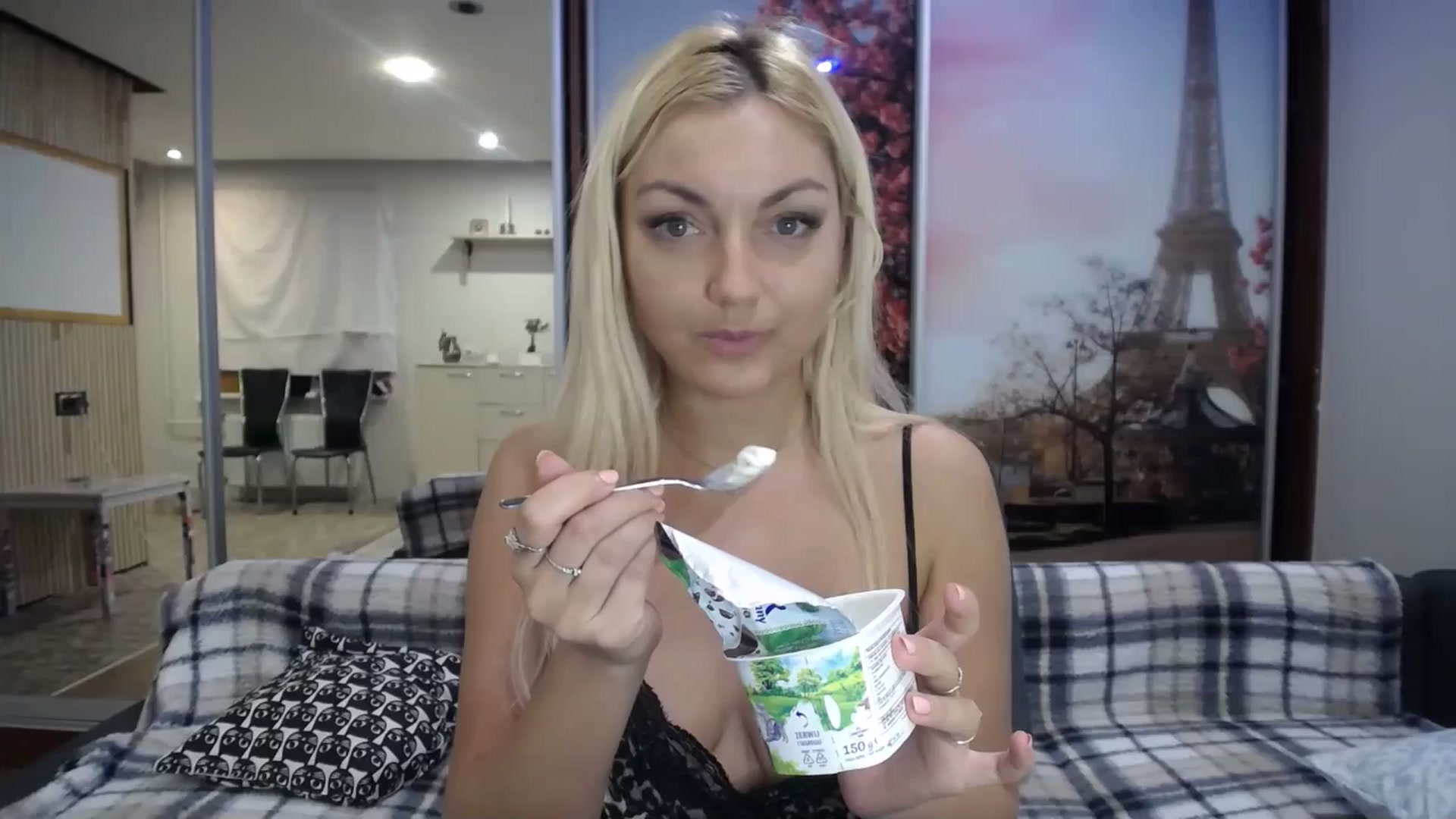 Gallery image thumbnail from AlissyaMay's myfreecams stream on, 12/20/2025, 23:55 image 1 of 20
