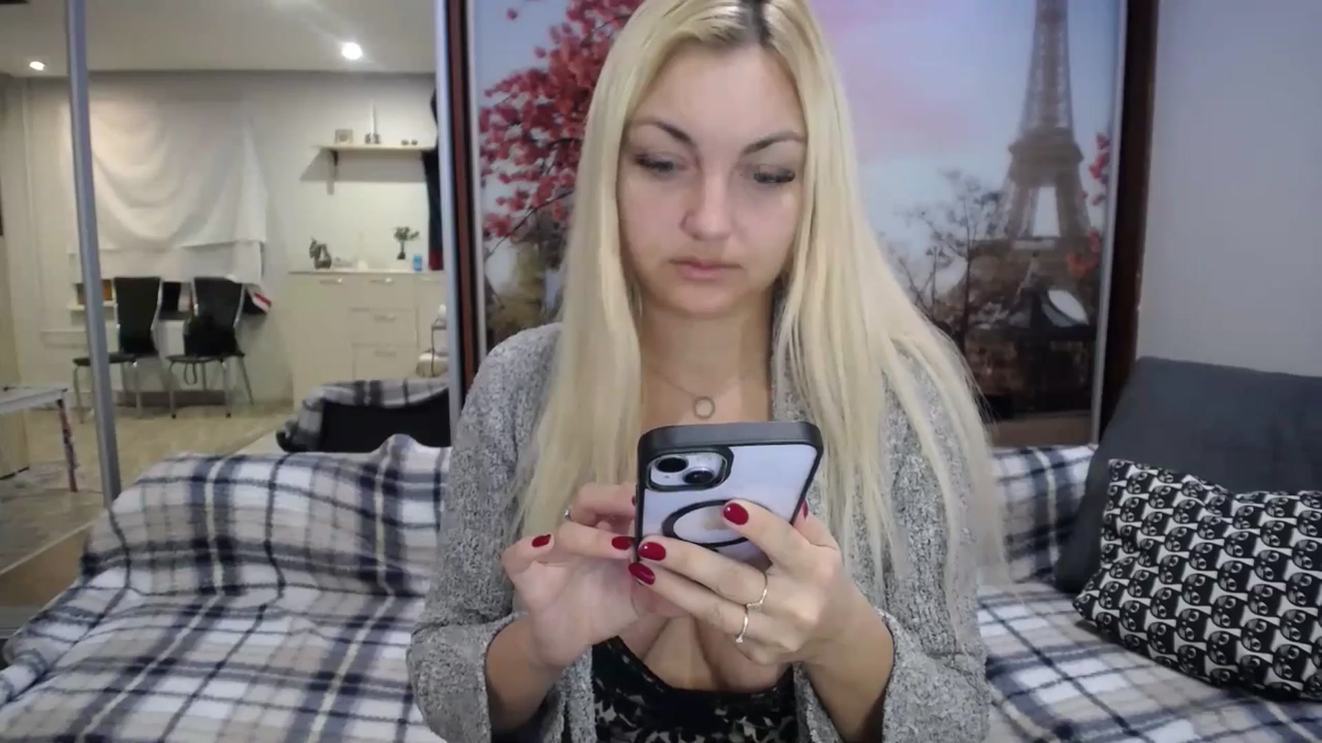 Gallery image thumbnail from AlissyaMay's myfreecams stream on, 12/23/2025, 08:46 image 4 of 20