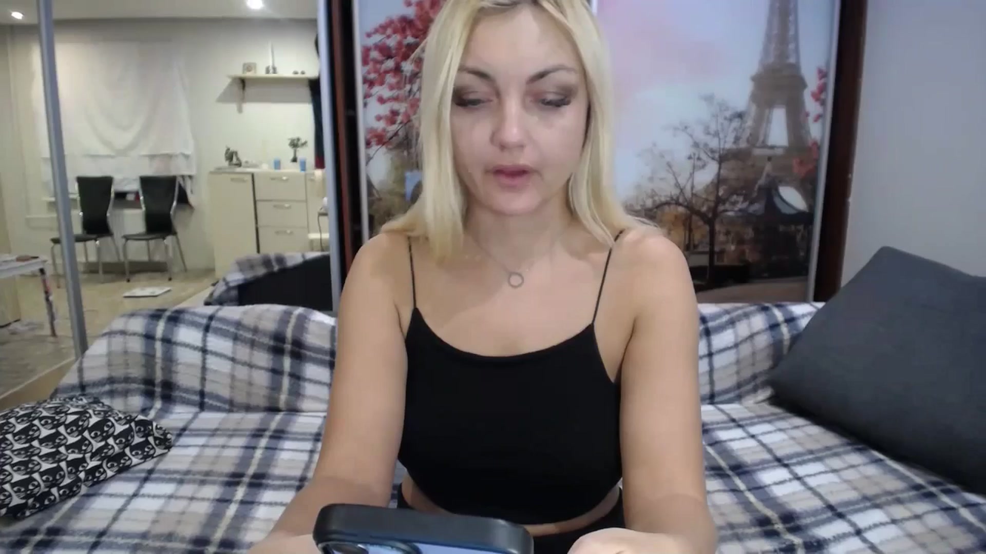 Gallery image thumbnail from AlissyaMay's myfreecams stream on, 12/24/2025, 10:49 image 17 of 20