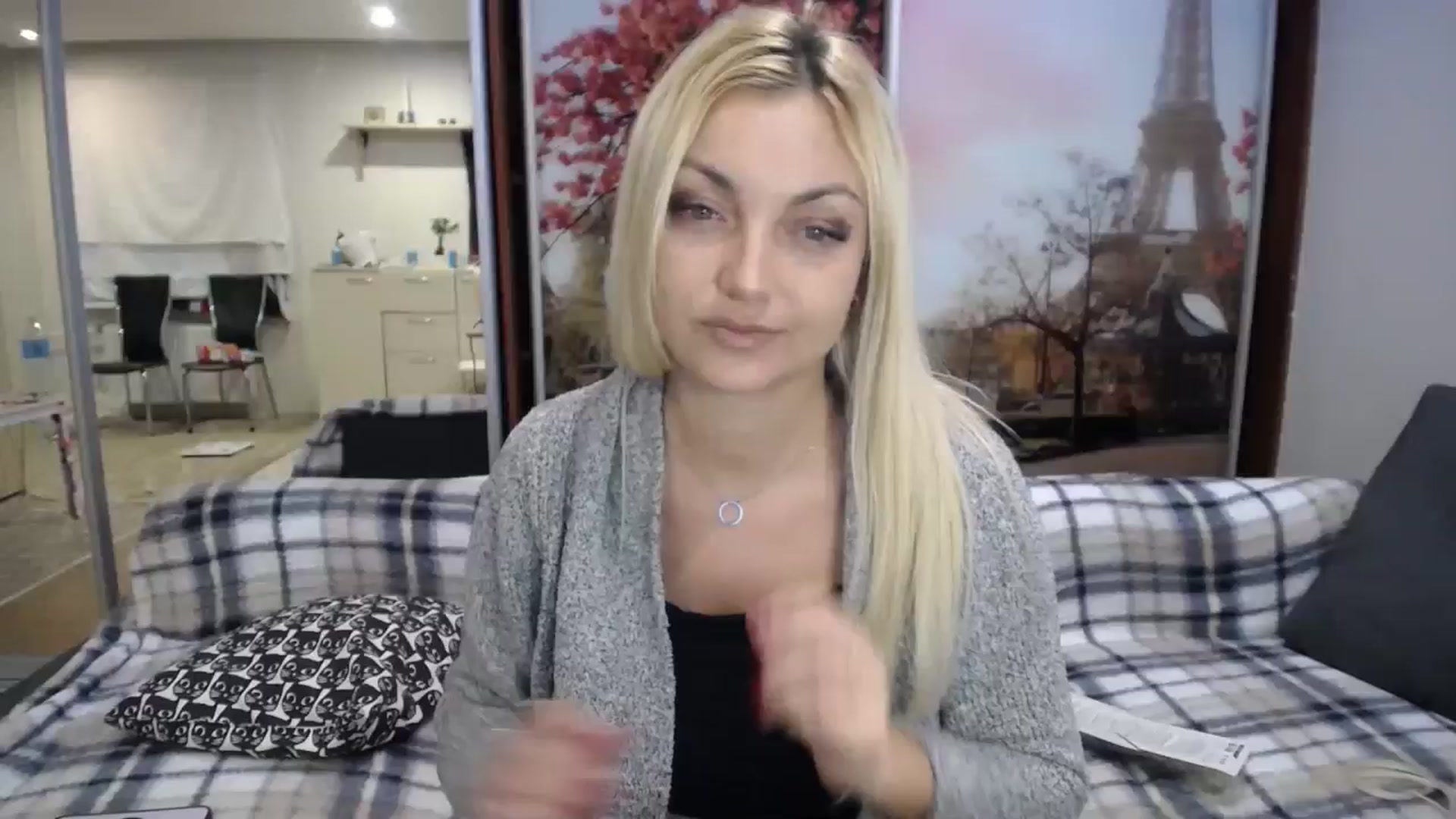 Gallery image thumbnail from AlissyaMay's myfreecams stream on, 12/25/2025, 18:05 image 7 of 20