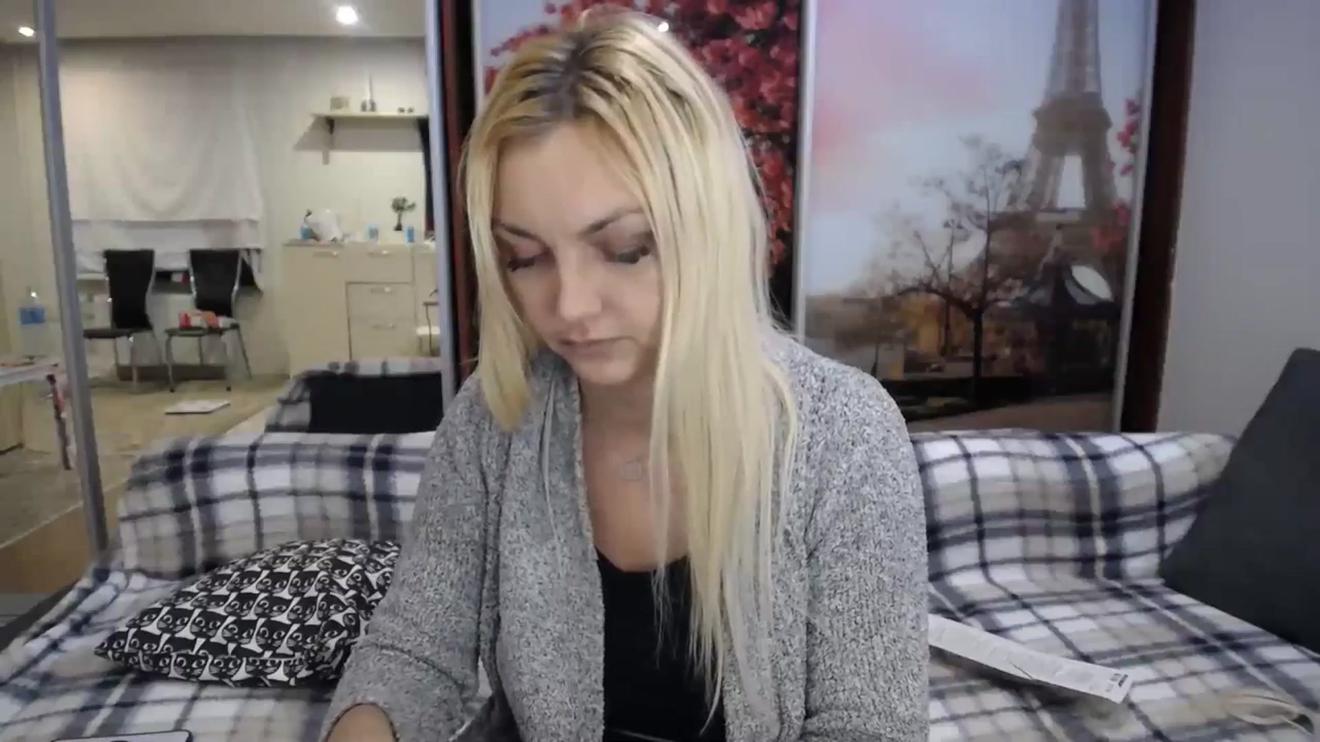 Gallery image thumbnail from AlissyaMay's myfreecams stream on, 12/25/2025, 18:05 image 4 of 20