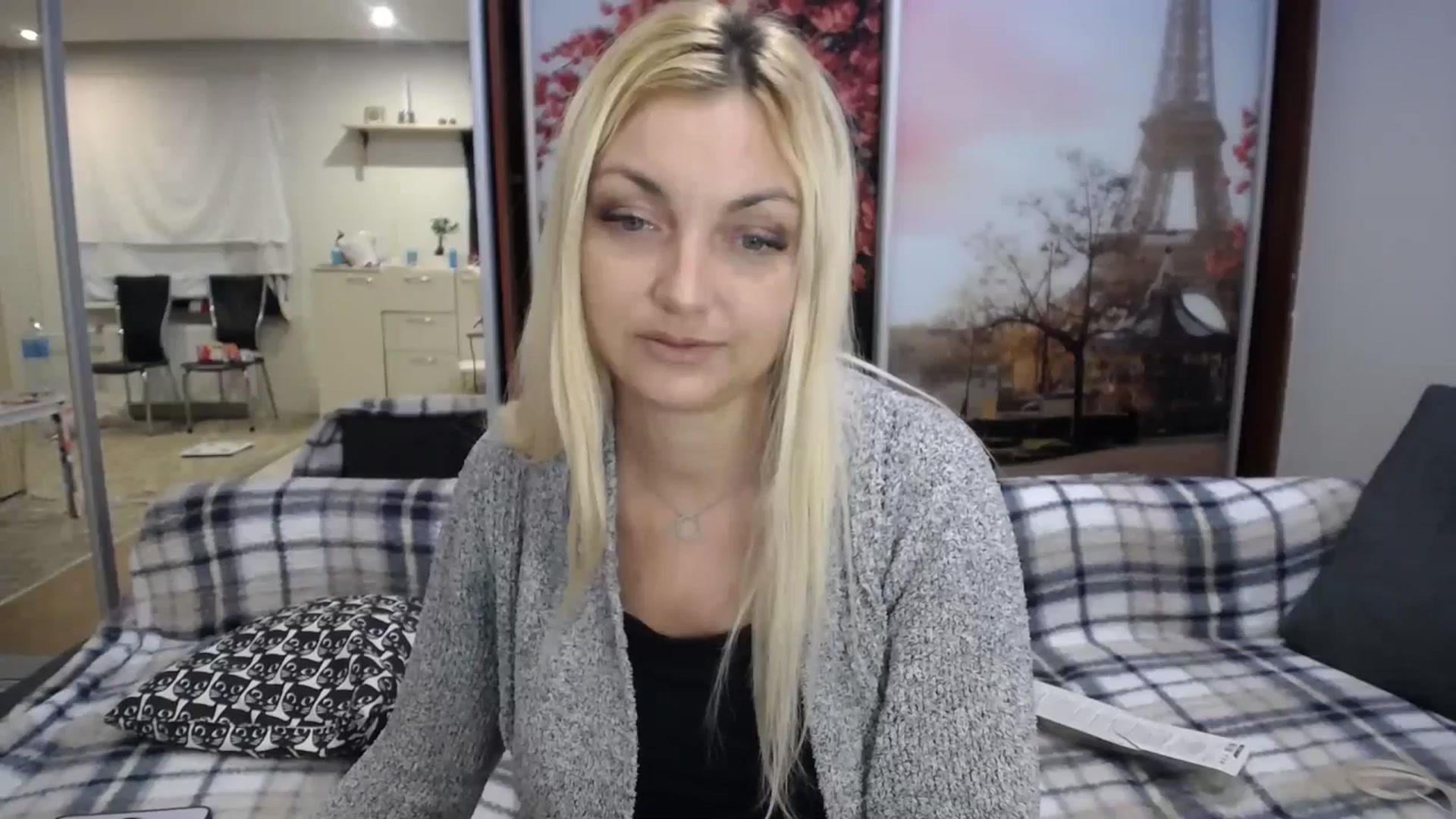 Gallery image thumbnail from AlissyaMay's myfreecams stream on, 12/25/2025, 18:05 image 10 of 20