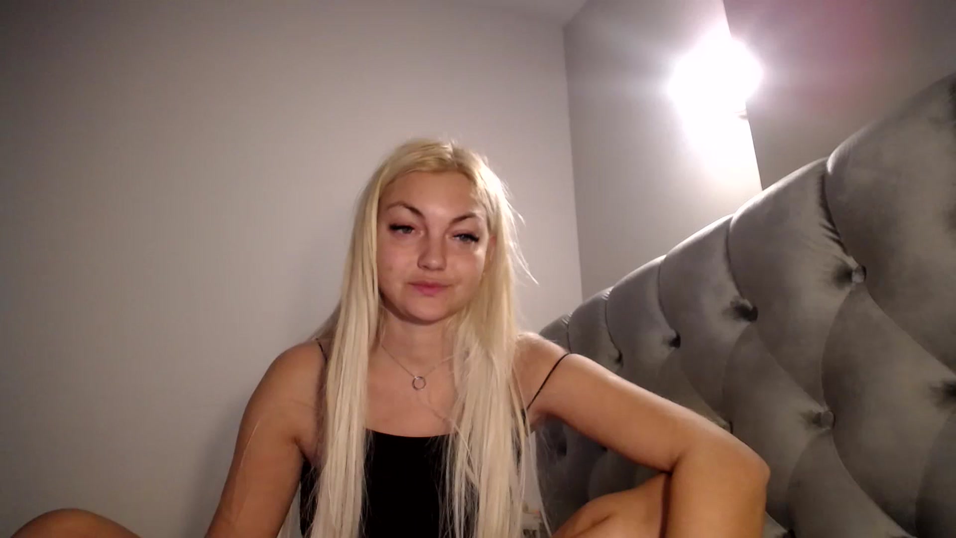 Gallery image thumbnail from AlissyaMay's myfreecams stream on, 12/30/2025, 12:25 image 1 of 20