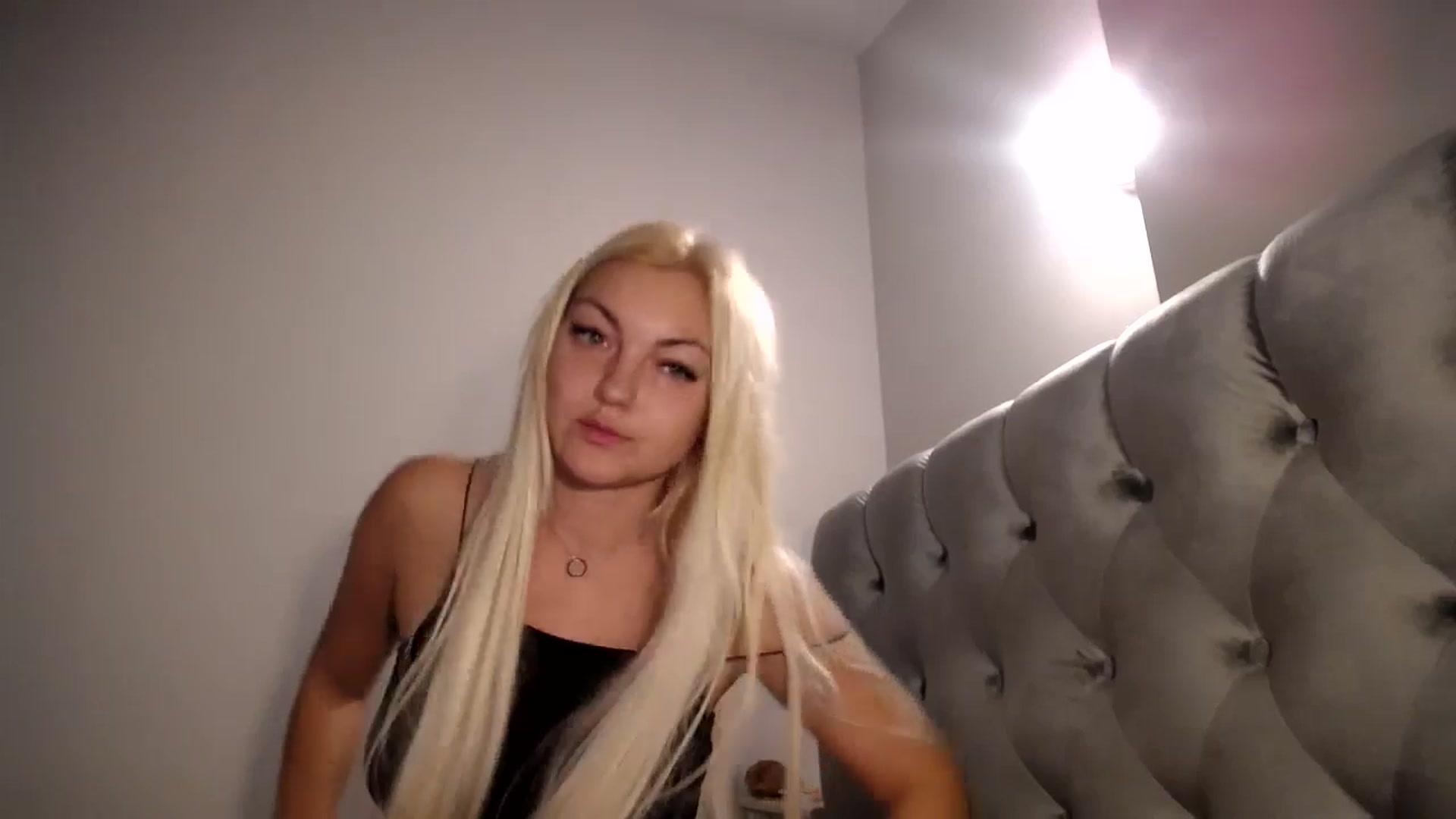 Gallery image thumbnail from AlissyaMay's myfreecams stream on, 12/30/2025, 12:25 image 7 of 20