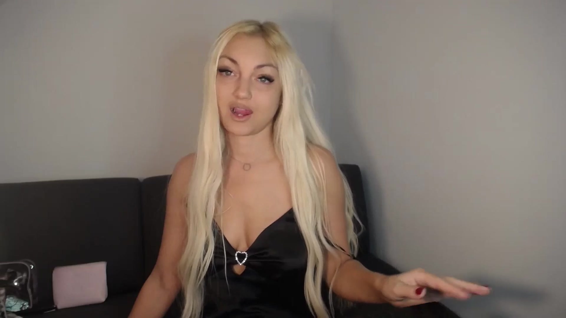 Gallery image thumbnail from AlissyaMay's myfreecams stream on, 01/04/2026, 16:32 image 3 of 20