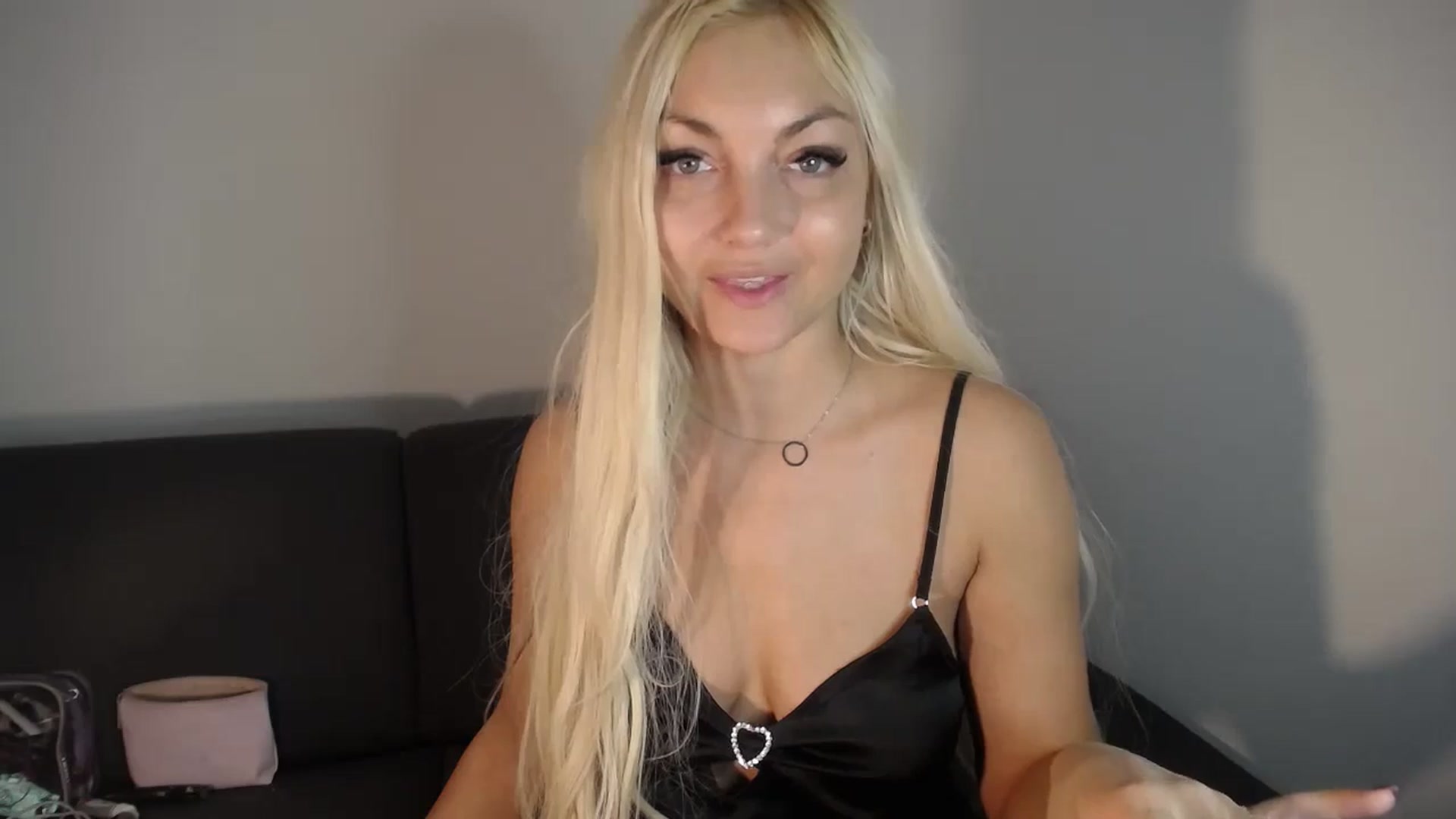Gallery image thumbnail from AlissyaMay's myfreecams stream on, 01/04/2026, 20:00 image 7 of 20