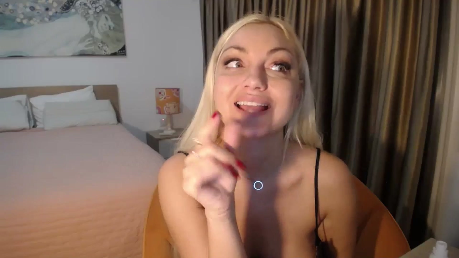Gallery image thumbnail from AlissyaMay's myfreecams stream on, 01/23/2026, 12:12 image 17 of 20