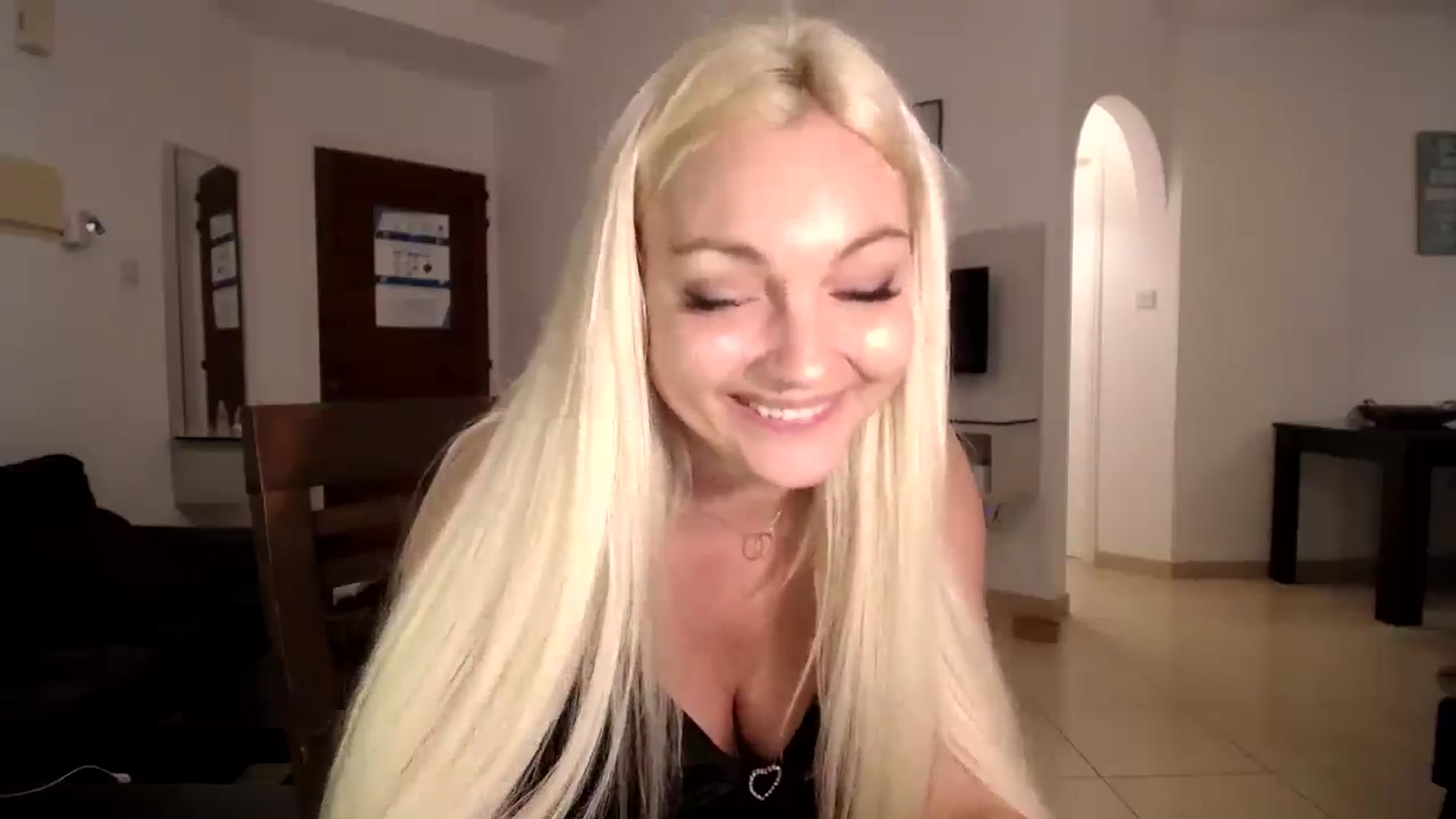 Gallery image thumbnail from AlissyaMay's myfreecams stream on, 01/26/2026, 05:40 image 17 of 20