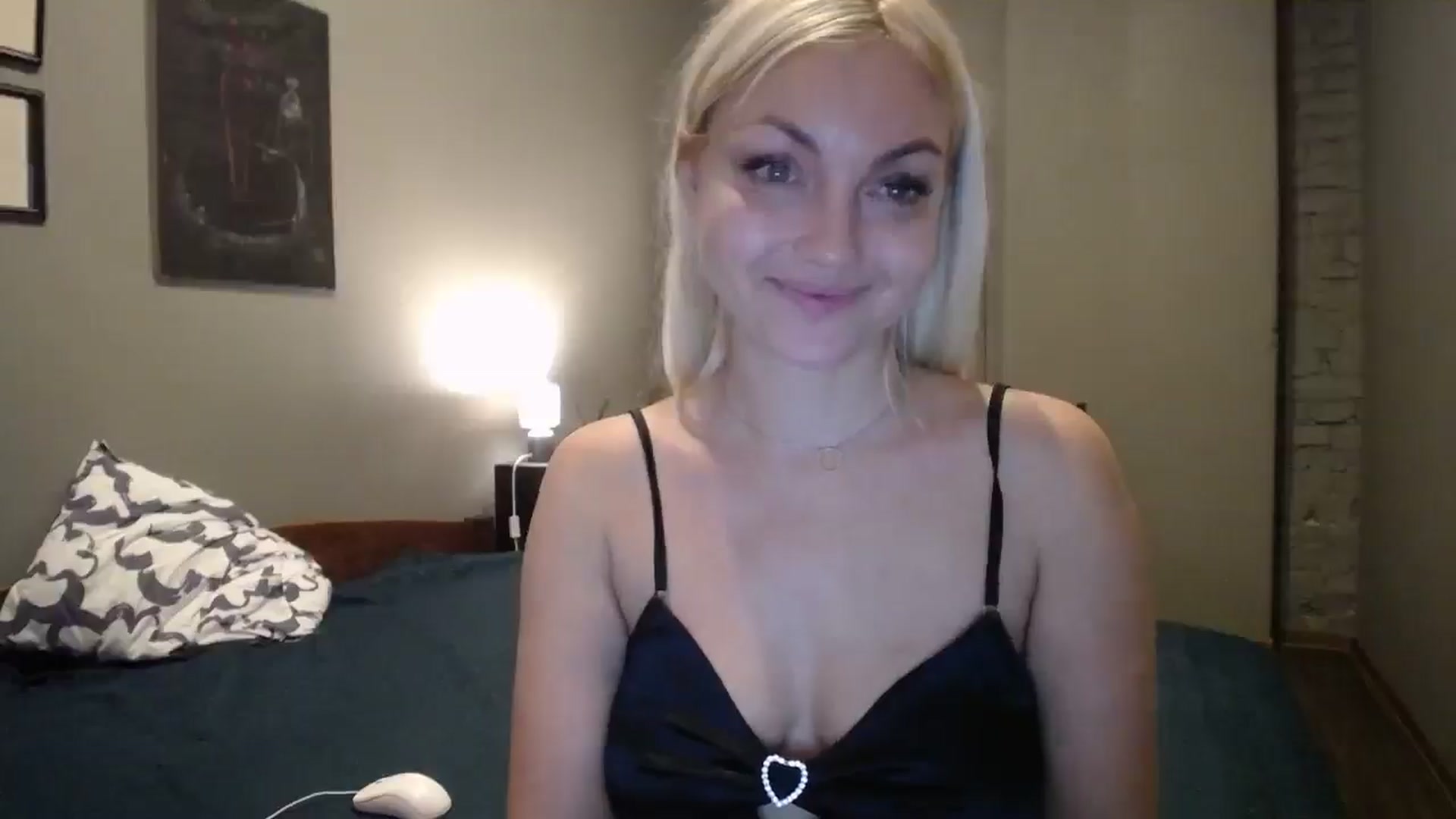 Gallery image thumbnail from AlissyaMay's myfreecams stream on, 01/28/2026, 07:54 image 3 of 20