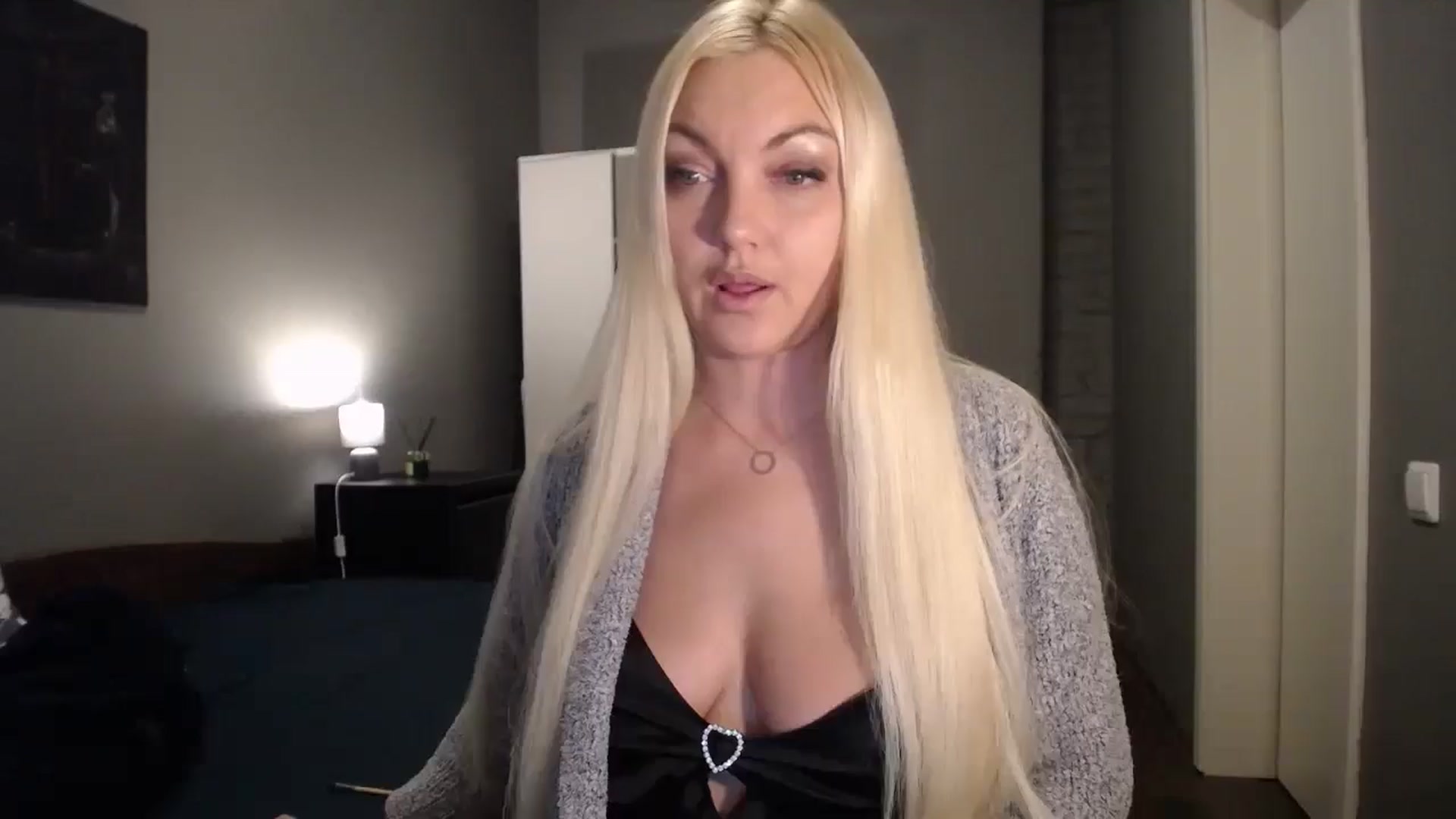 Gallery image thumbnail from AlissyaMay's myfreecams stream on, 01/29/2026, 07:20 image 3 of 20